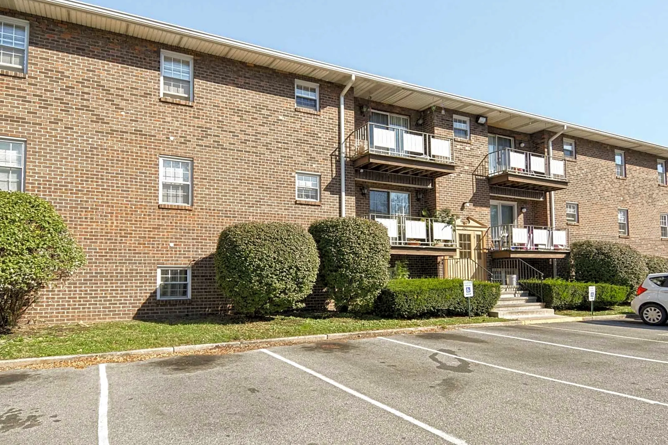 Wynnewood Greens - 2415 Allenbrook Dr | Allentown, PA Apartments for ...