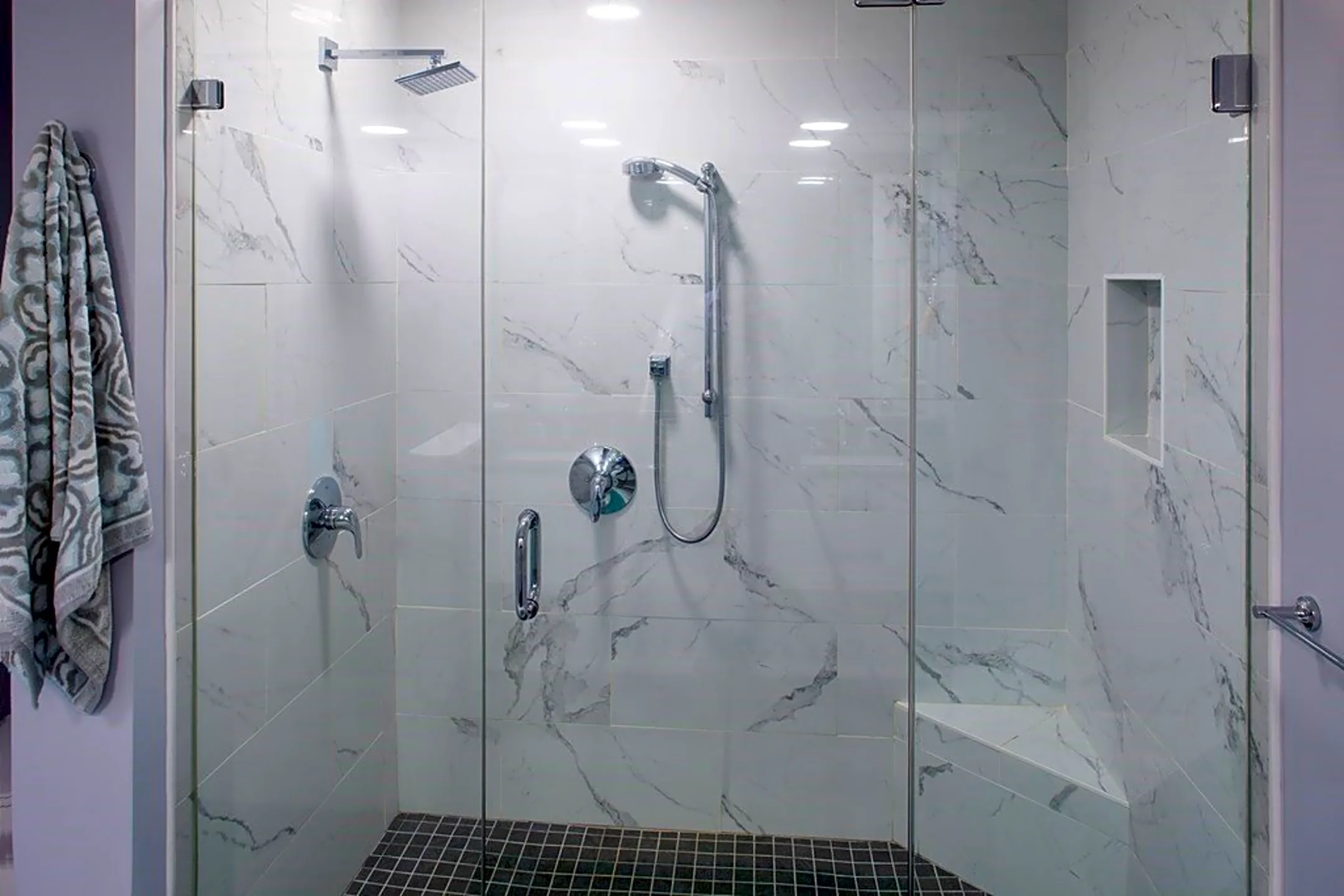 Bathroom - 42 Cliffside Dr #42 - Plymouth, MA