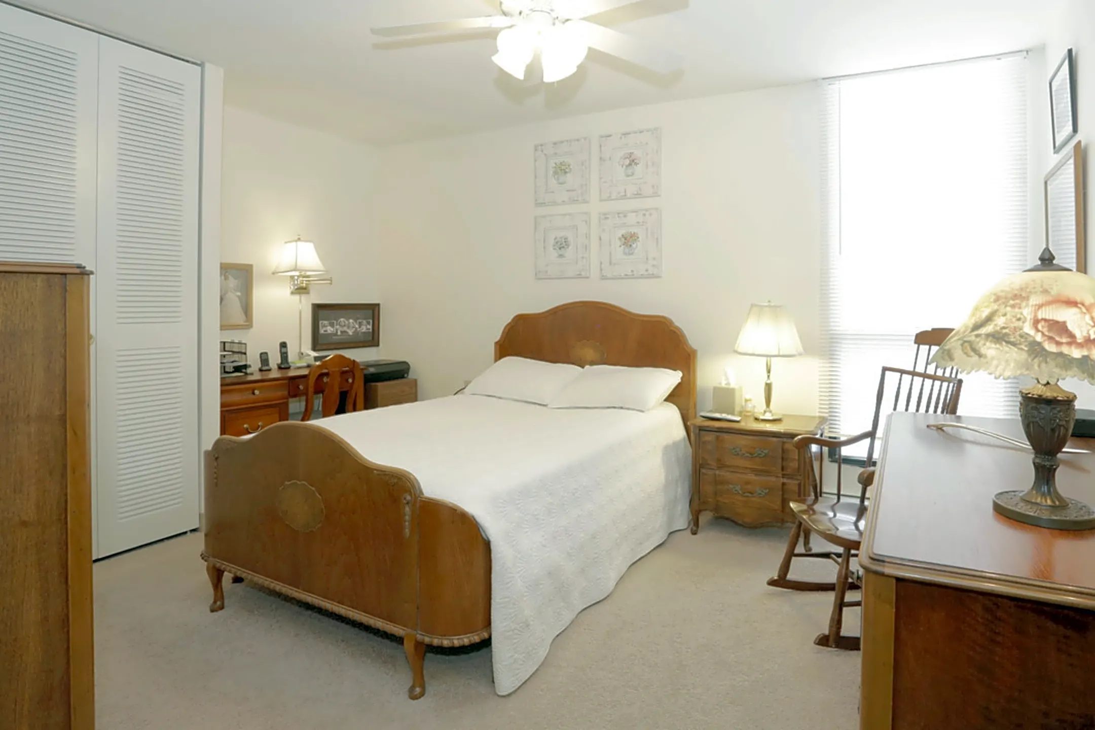 Bedroom - Village Grove Apartments - Elk Grove Village, IL