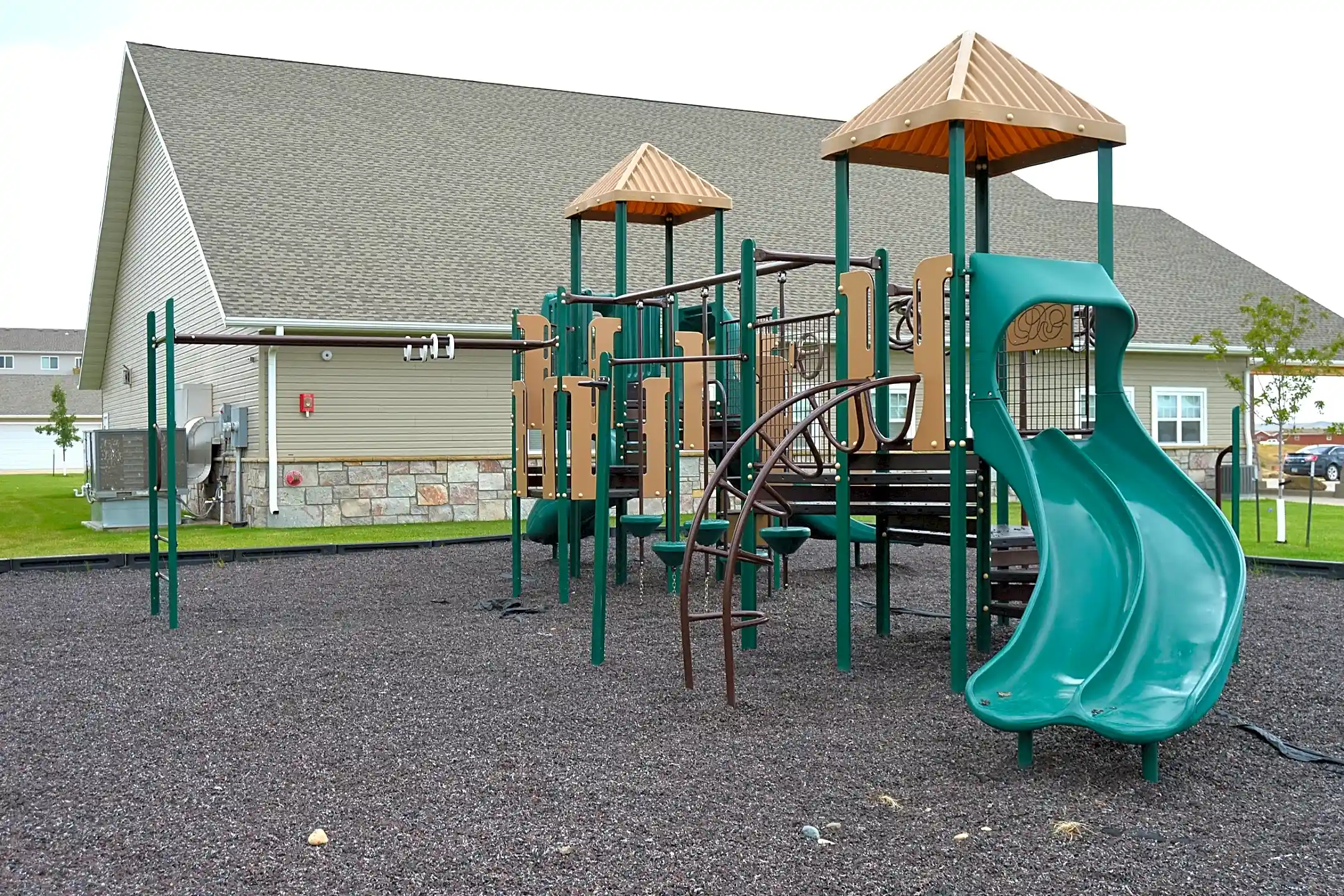 Boulder Ridge Apartments 906 Park Ave W Watford City, ND Apartments