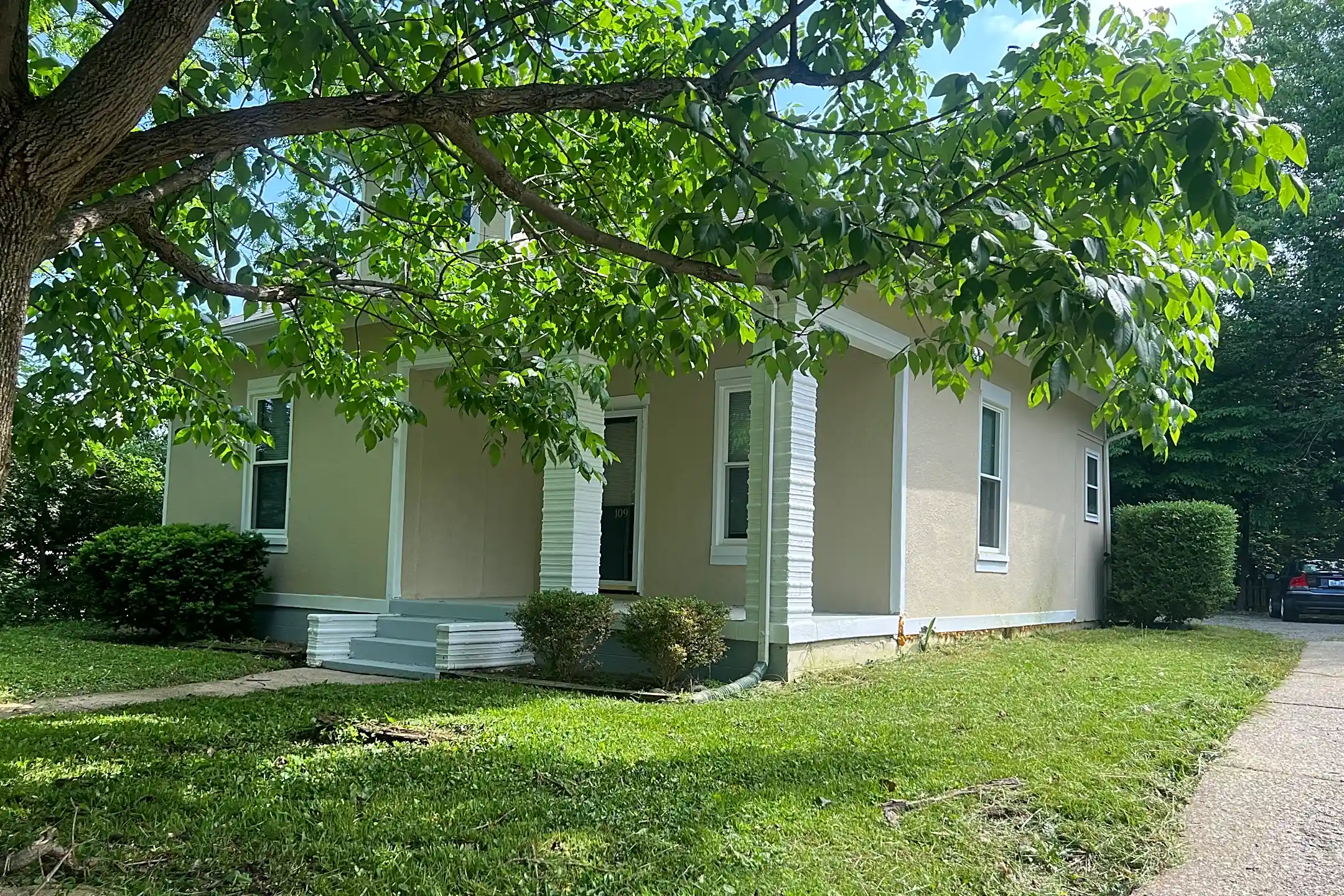Building - 109 Watterson Trail - Middletown, KY