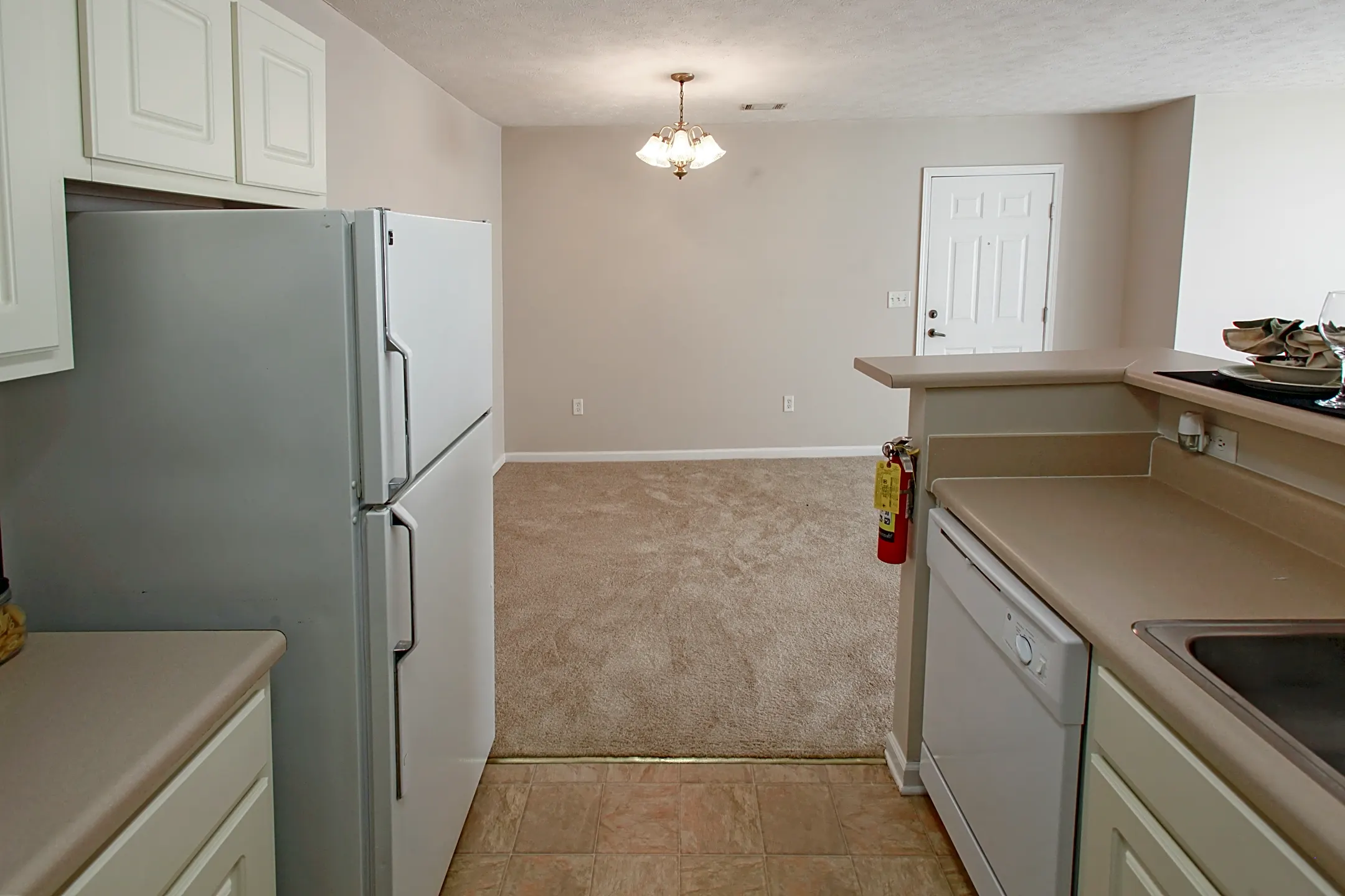 Apartments 31088