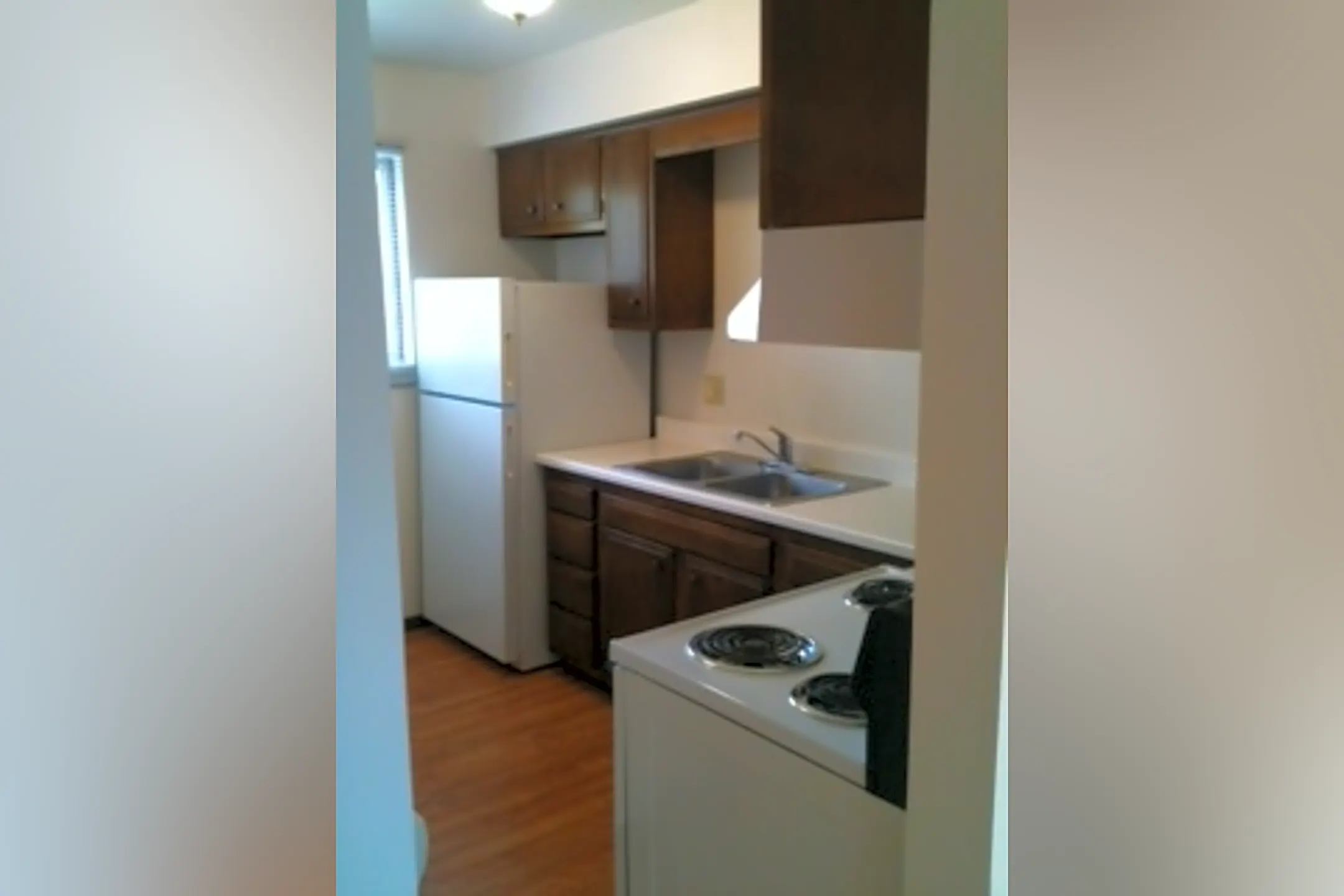 Southgate 800 North Southgate Street McHenry, IL Apartments for