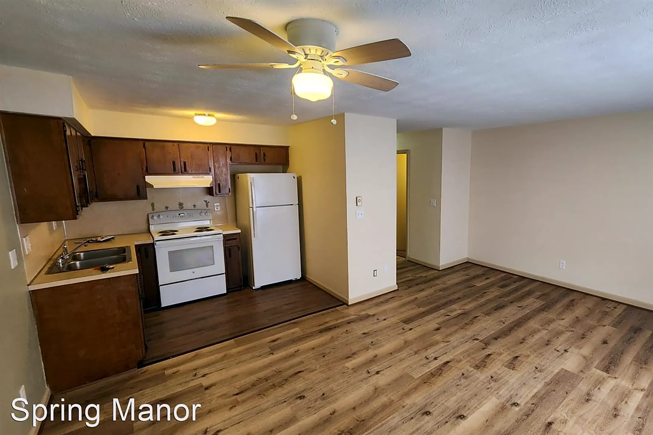 Spring Manor Apartments - New Albany, IN