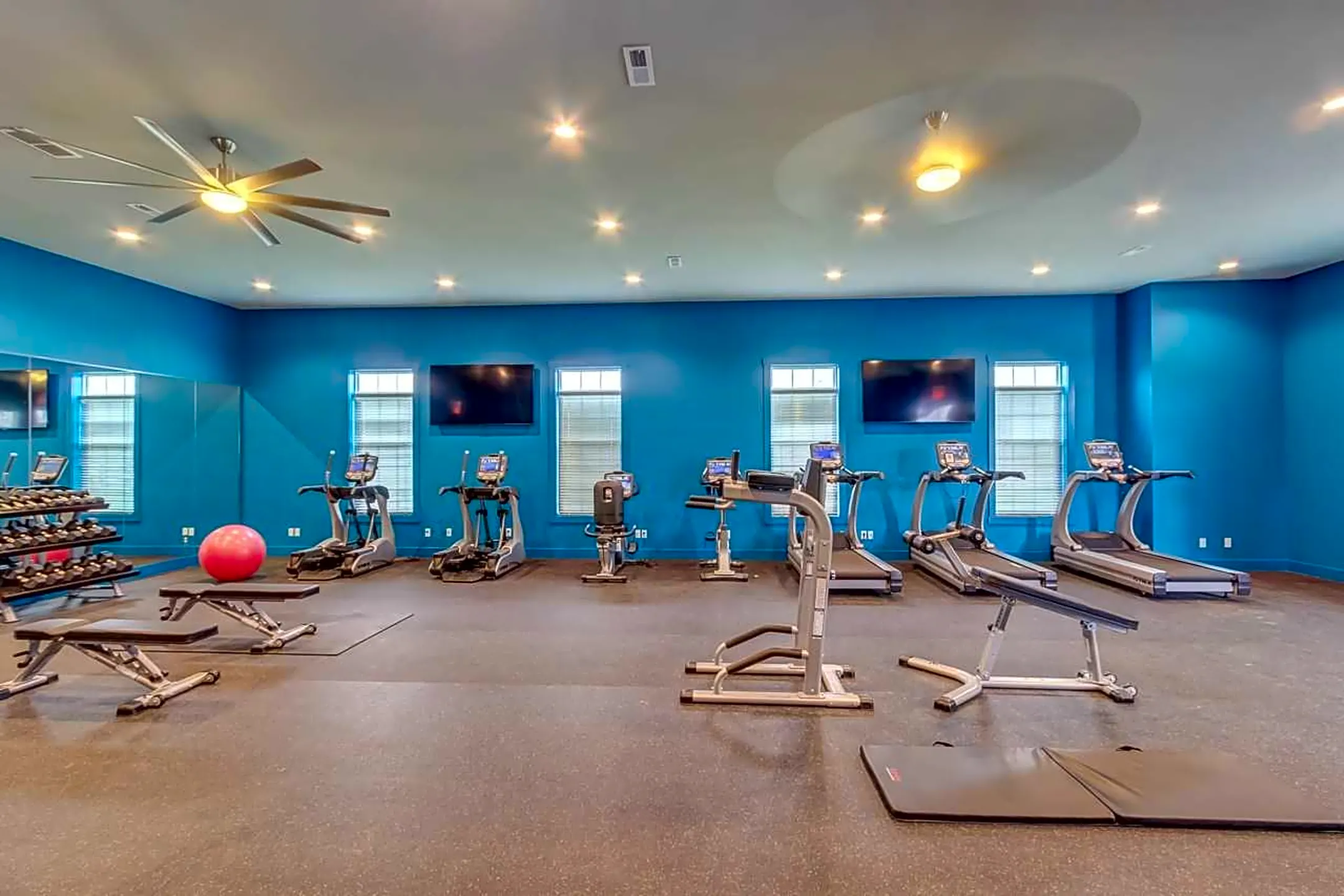 Fitness Weight Room - The BLVD at Hays - Lexington, KY