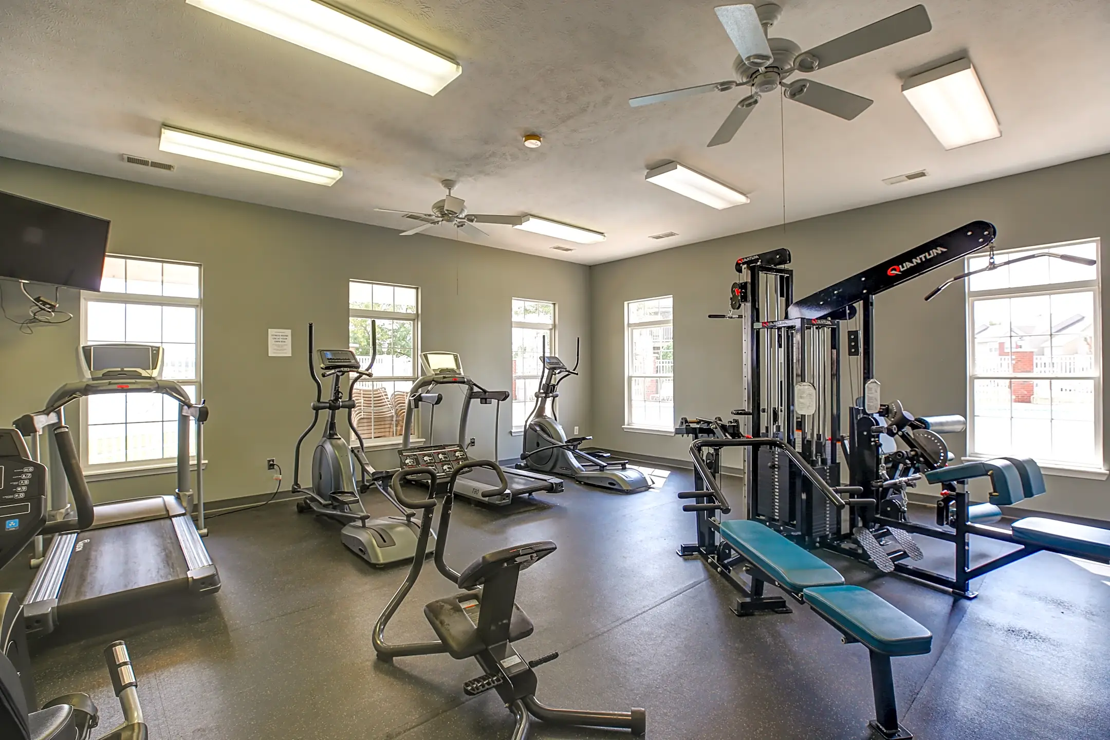 Lakeshore Apartments 727 Beachfront Dr Evansville, IN Apartments