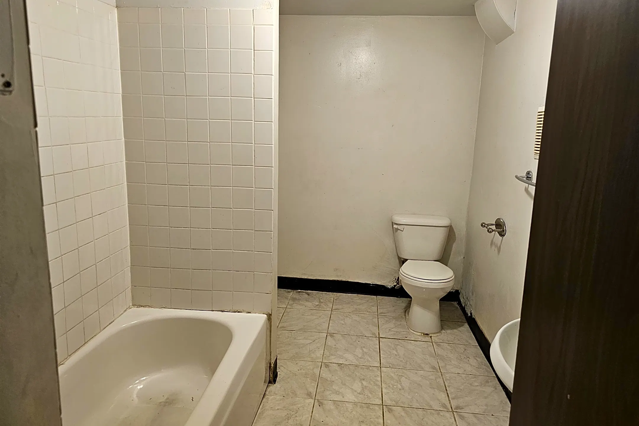 Bathroom - 7016 Edison Ave - Saint Louis, MO