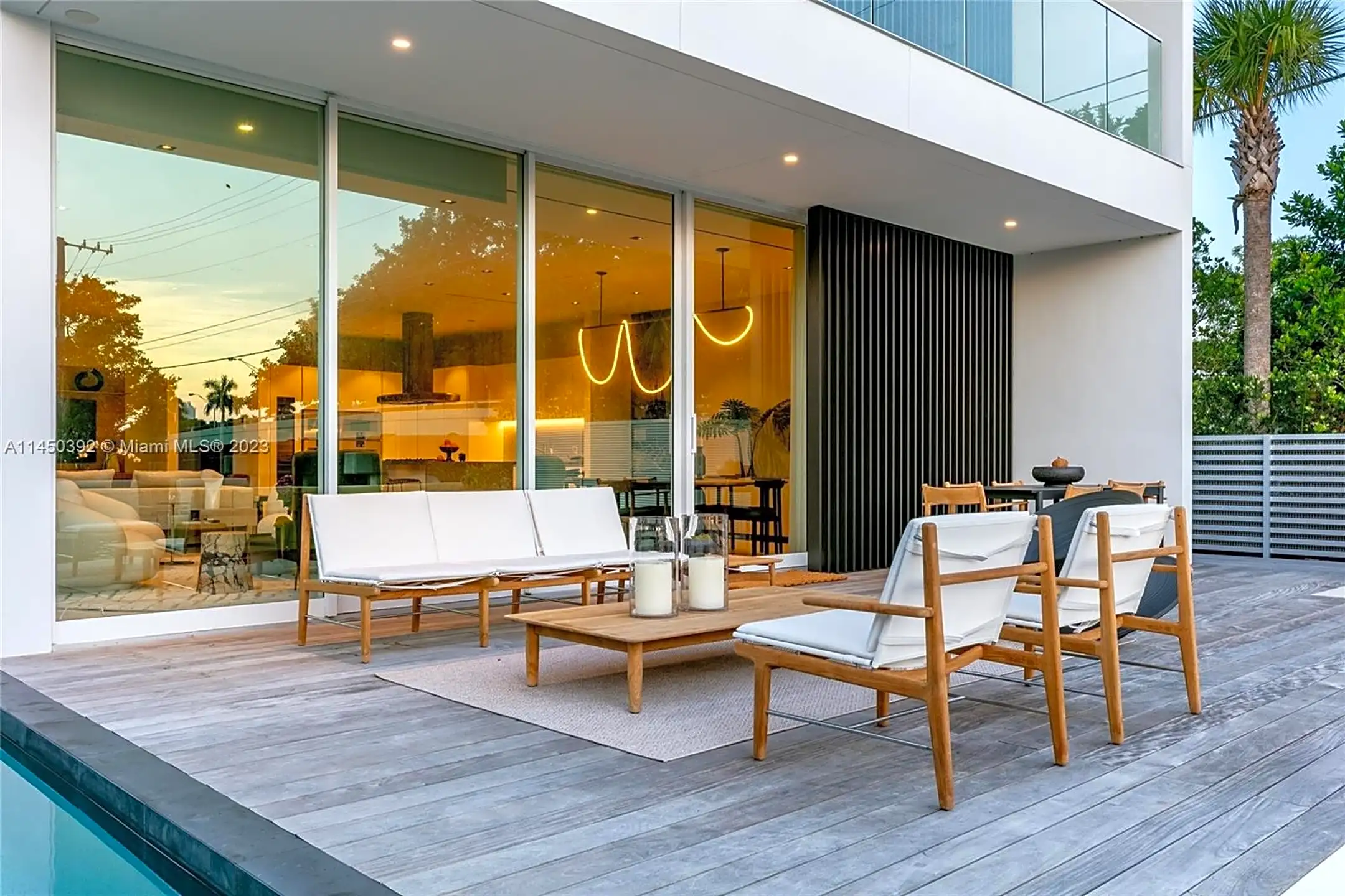 Patio / Deck - 1081 W 48th St - Miami Beach, FL
