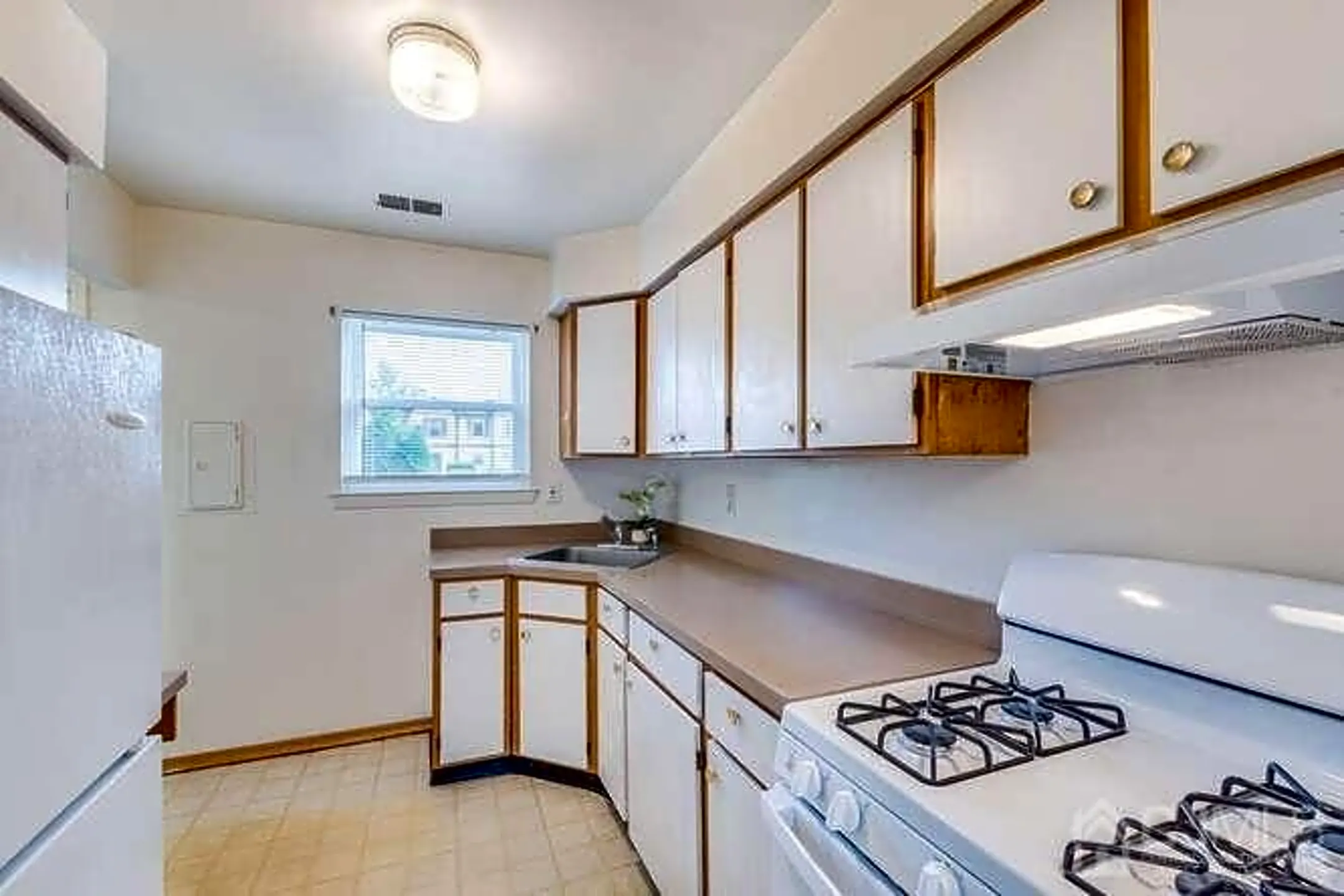 114 Redbud Rd Piscataway, NJ Houses for Rent Rent.