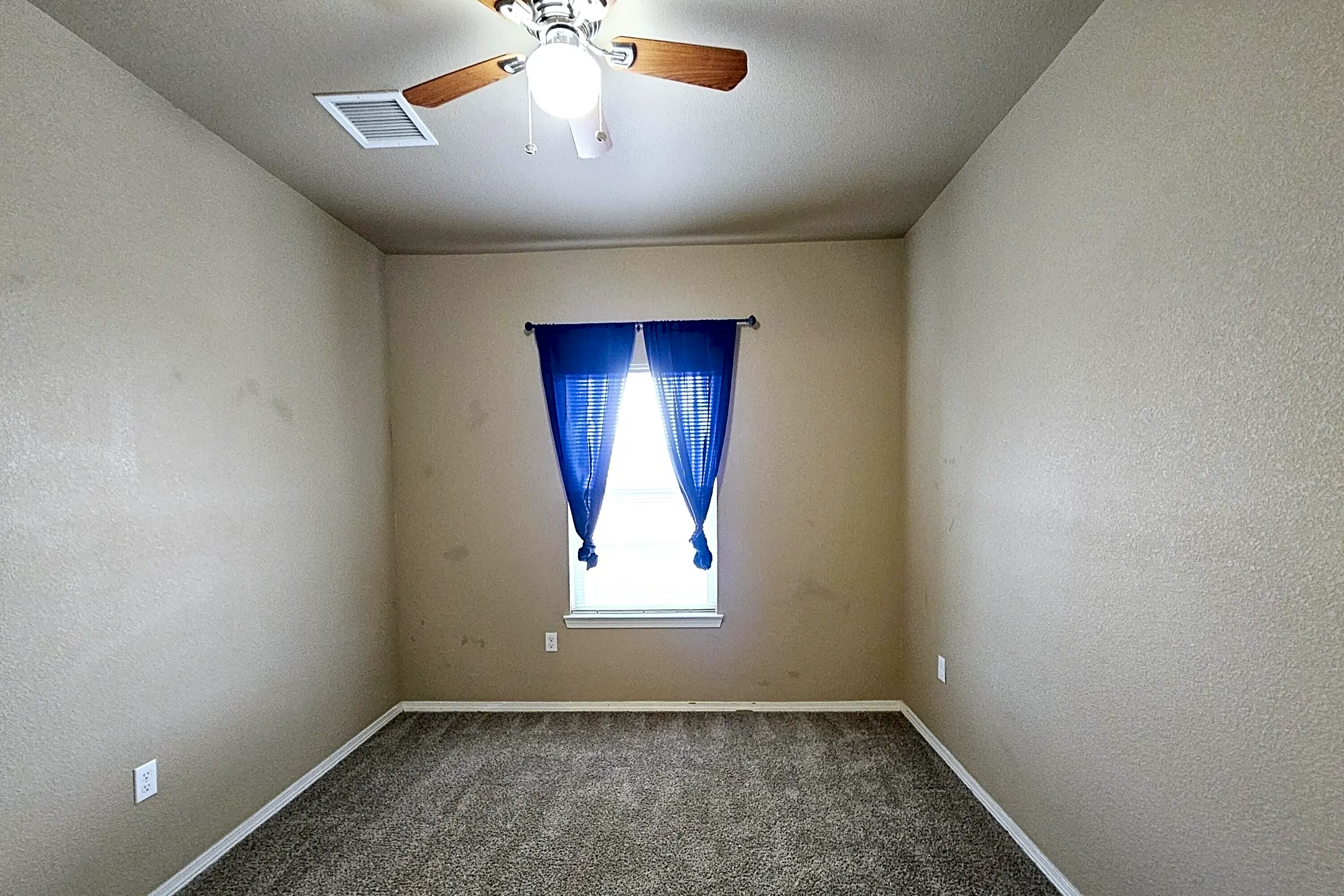 Bedroom - 12185 Copper Valley Ln - El Paso, TX