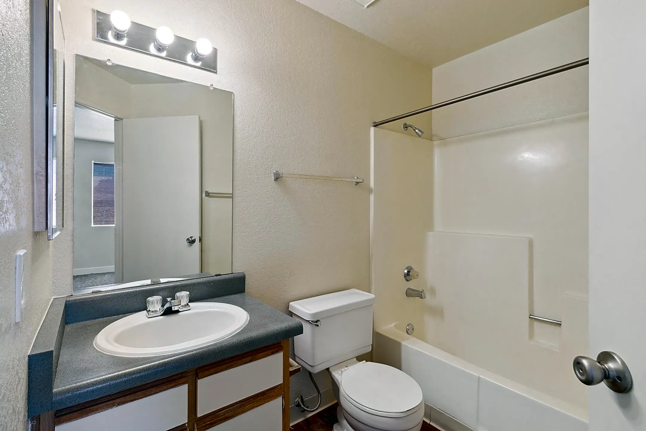 Kingman Station Apts 1212 E Andy Devine Ave Kingman, AZ Apartments