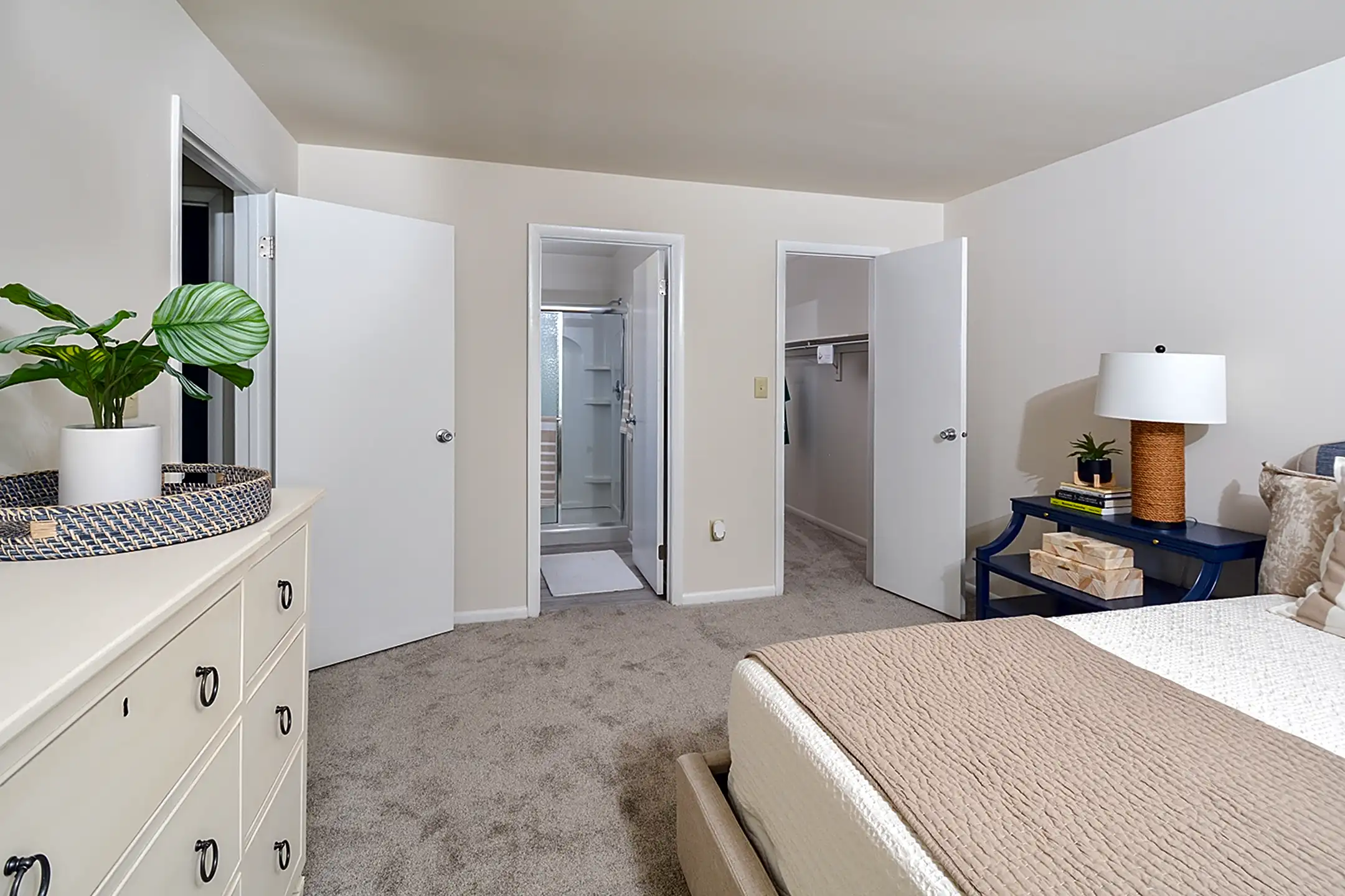 Hamilton Greene 3401 Montgomery Dr Mays Landing, NJ Apartments for