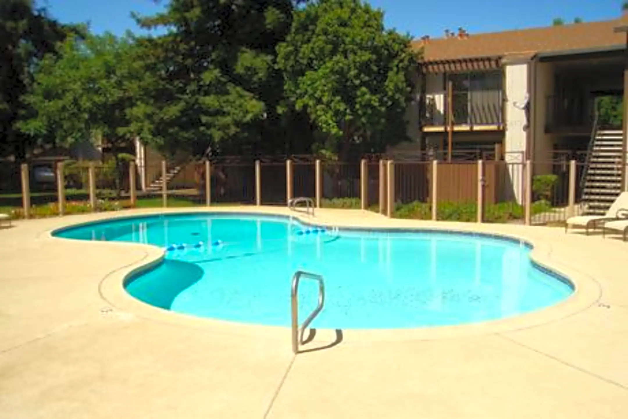 Meadowood Village 430 Ellesmere Dr Dixon, CA Condos for Rent Rent.