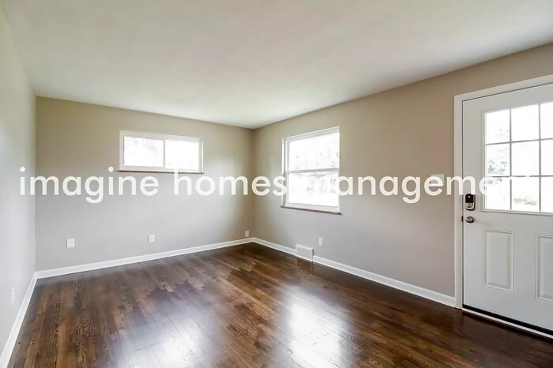Bedroom - 1565 Sanborn Dr - Cincinnati, OH