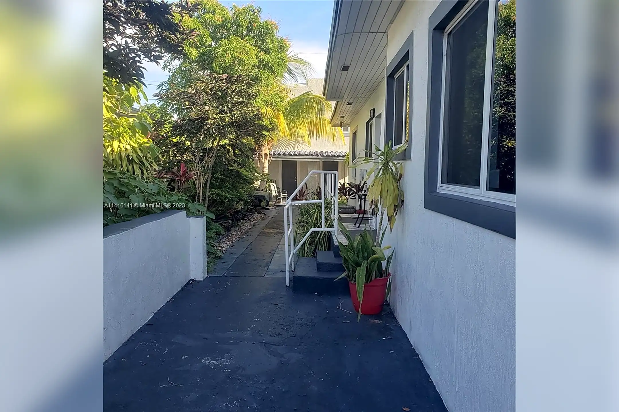 Patio / Deck - 22 NE 51st St #B - Miami, FL