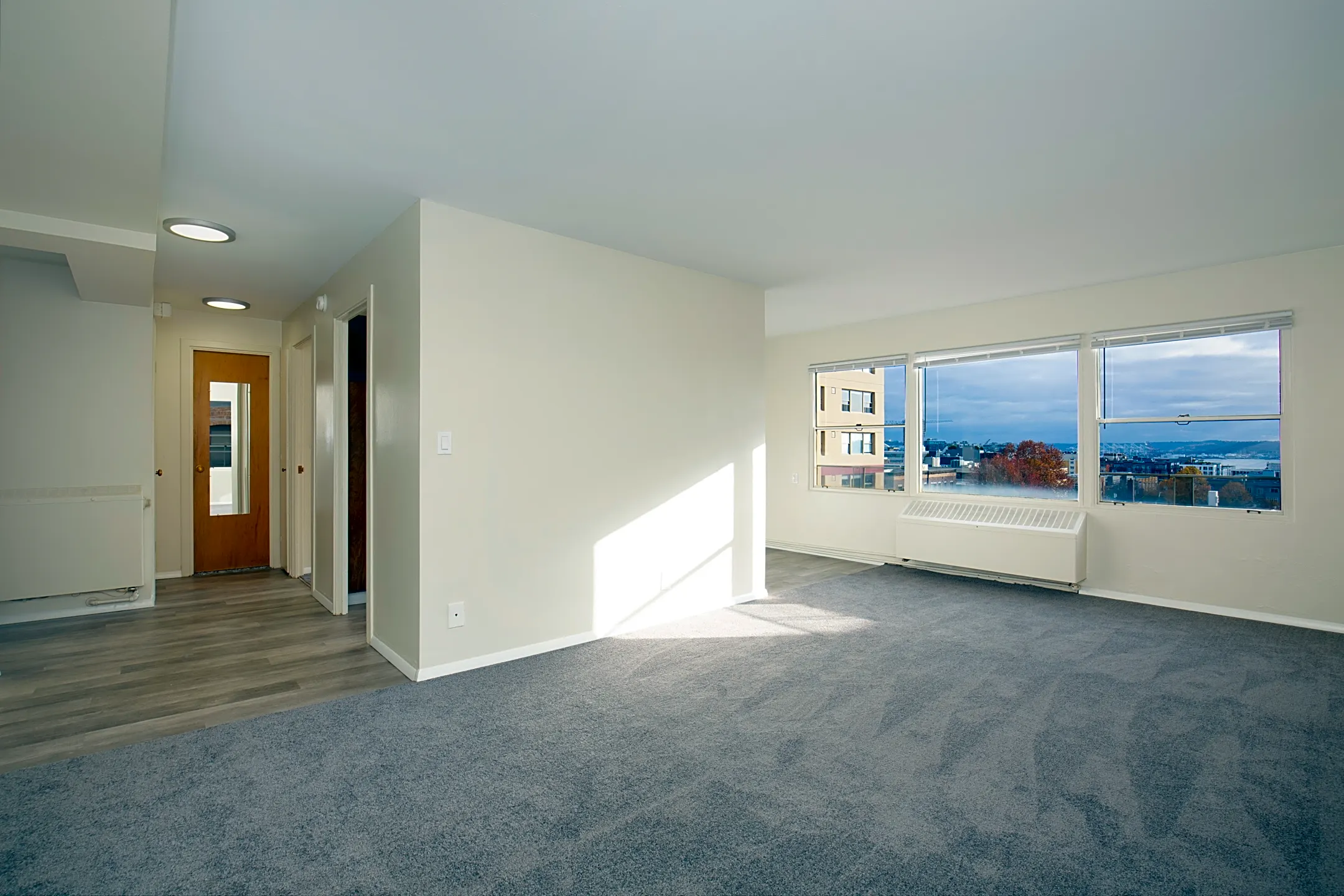 The Queensborough 101 W Olympic Pl Seattle, WA Apartments for Rent