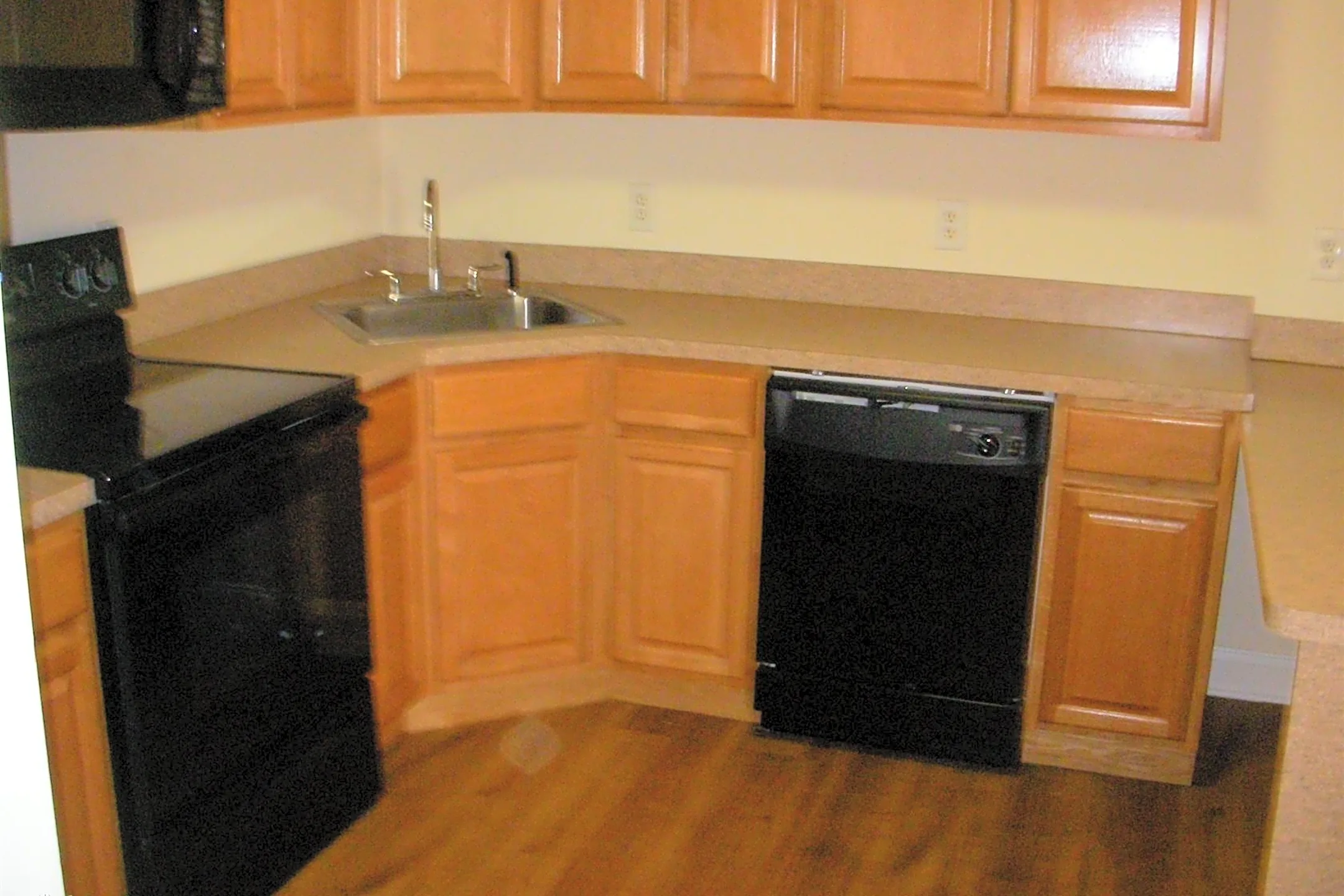 Kitchen - 34 Main St - Toms River, NJ