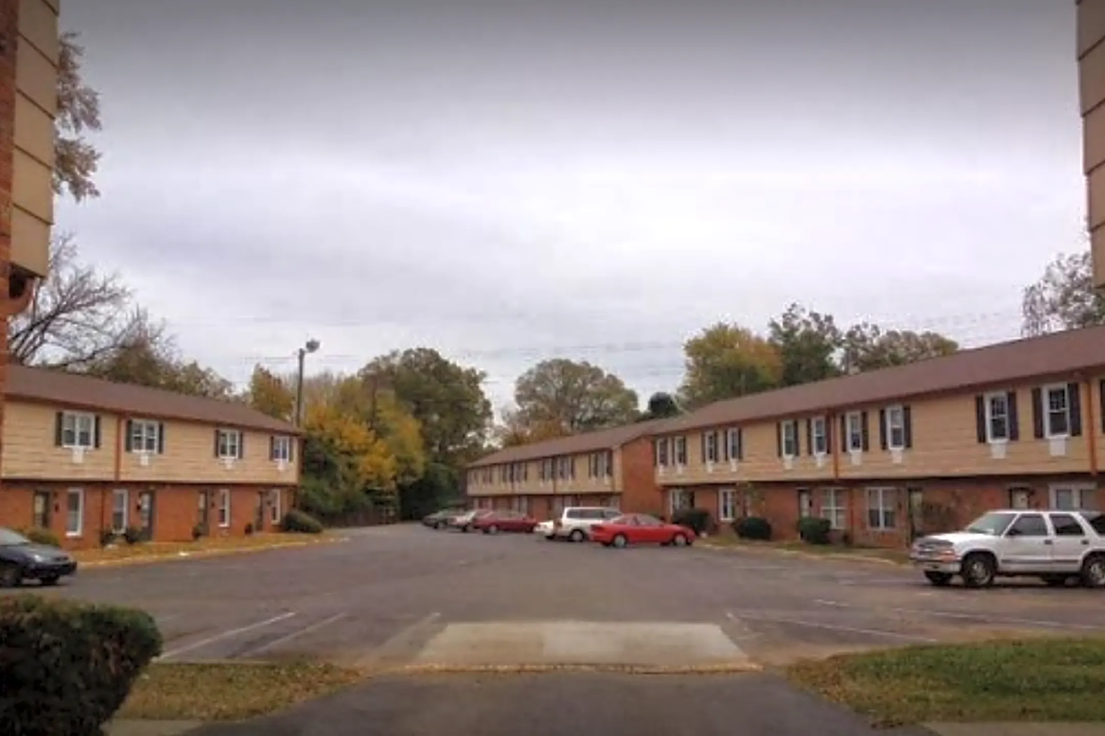 Thompson Place Apartments 314 Clarence St Charlotte, NC Apartments