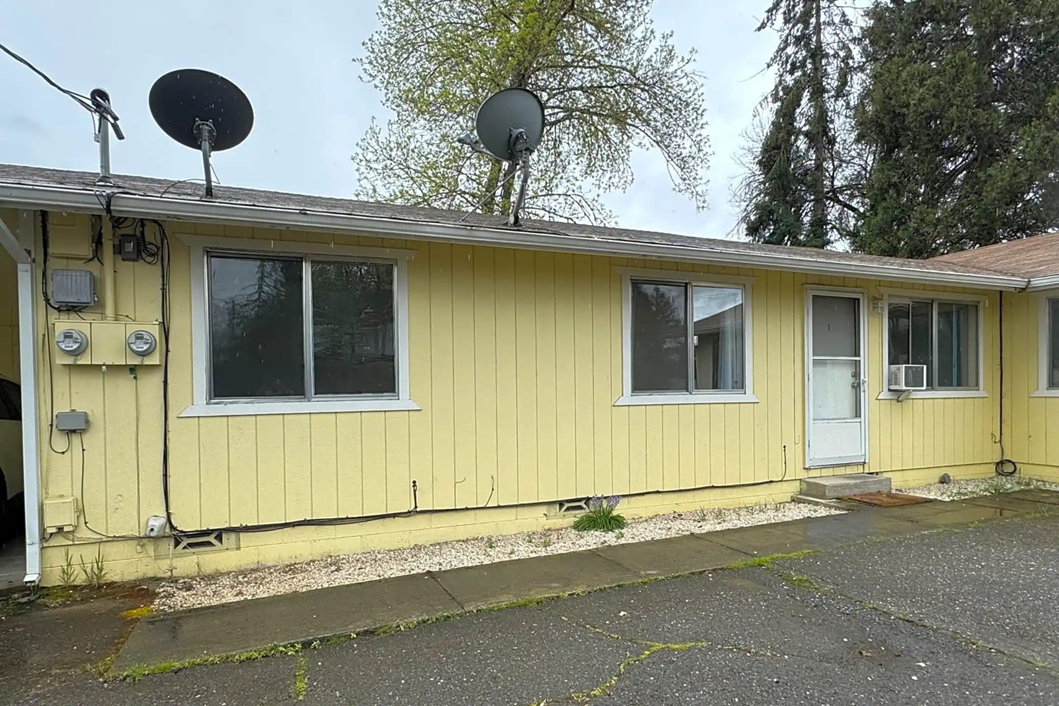 1315 SE M St Houses Grants Pass, OR 97526