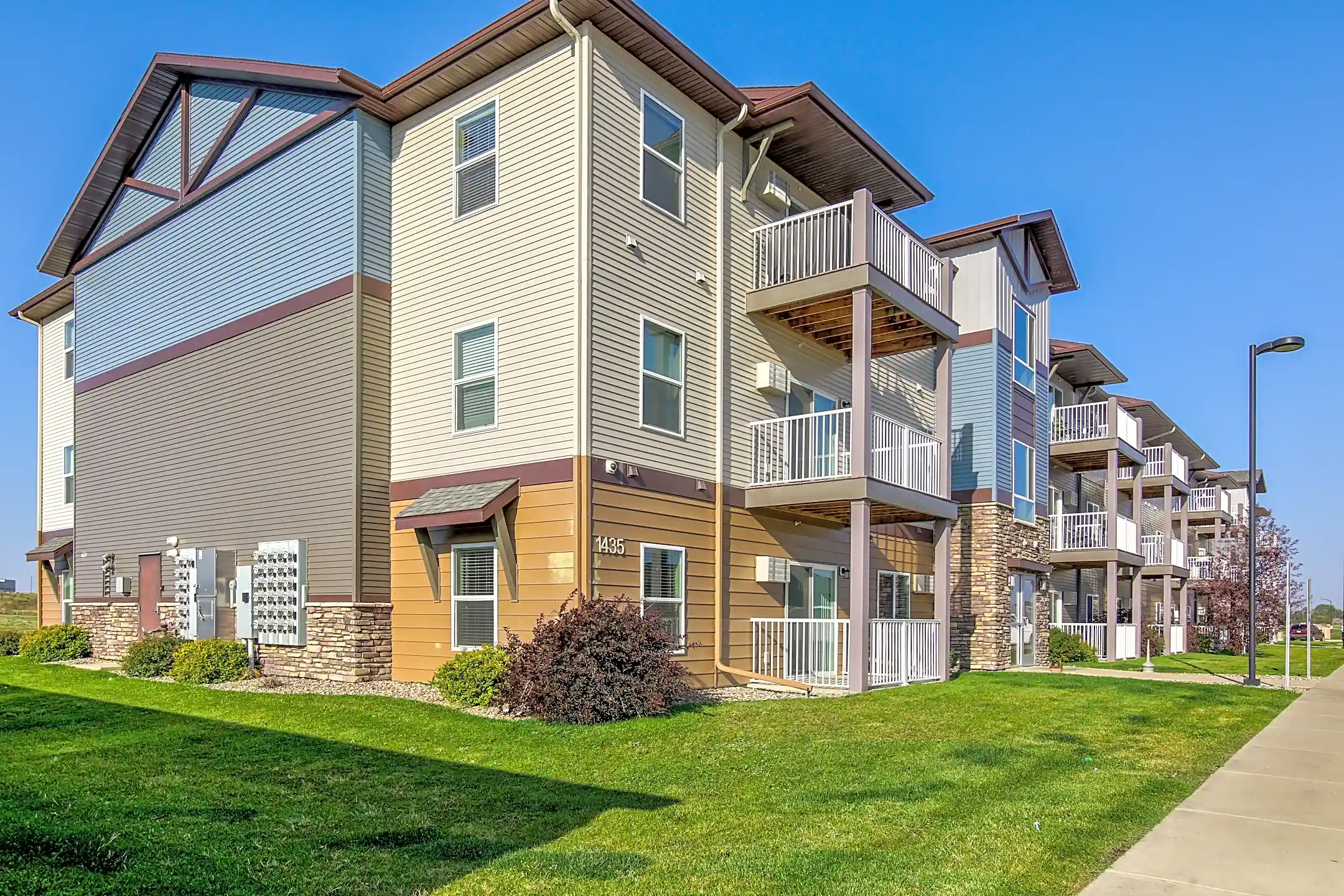 West Ridge Apartments Dickinson, ND 58601