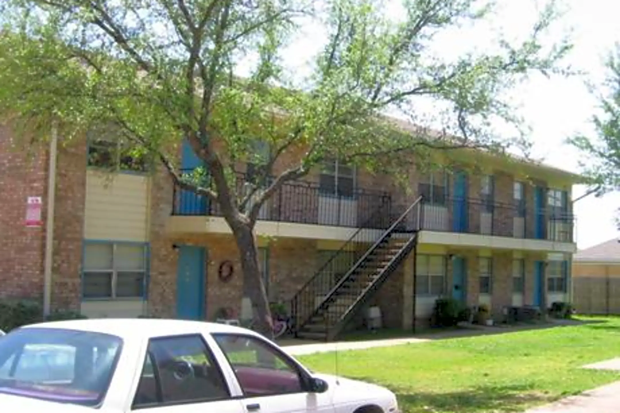Gatewood Village Apartments 424 Gatewood Rd Garland, TX Apartments