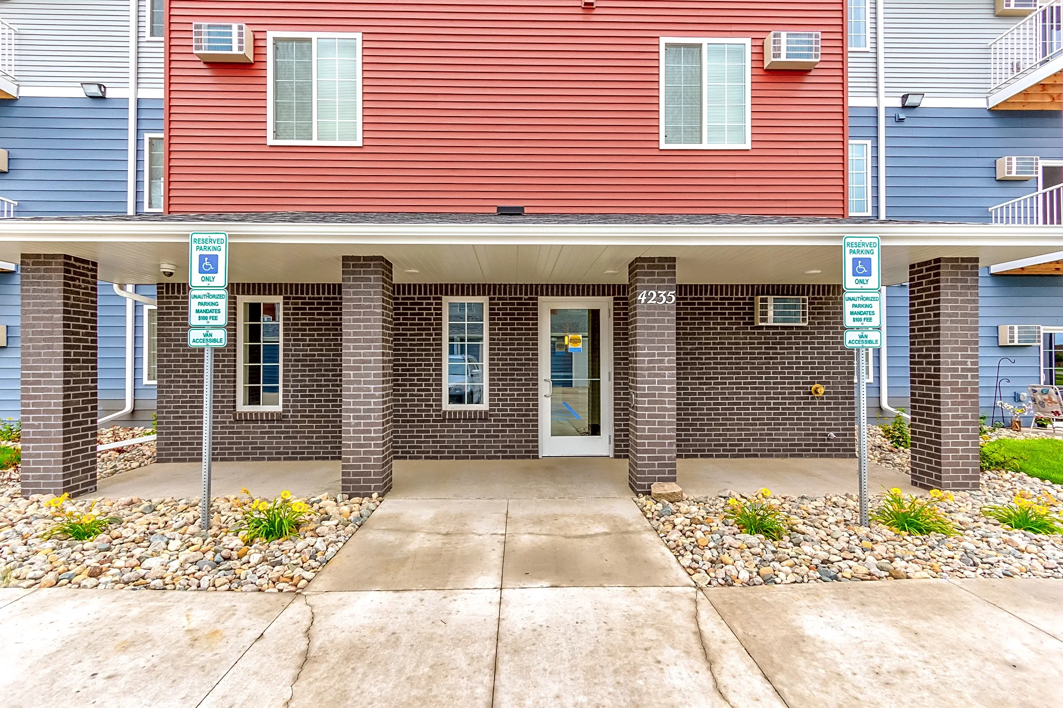 Leasing Office - Homefield Senior Living Apartments - Fargo, ND