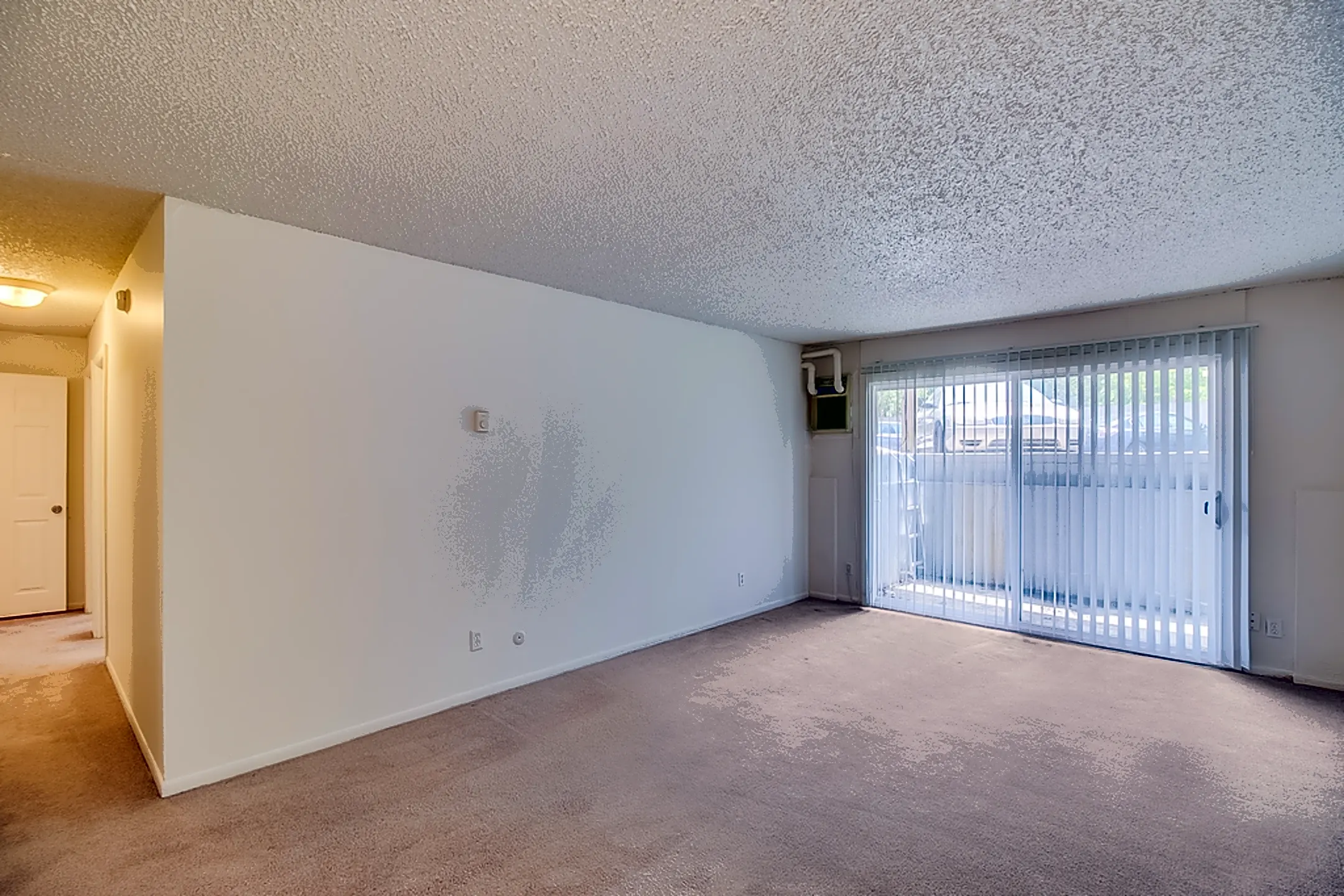 Hull Apartments 1127 N Hagadorn Rd East Lansing, MI Apartments for