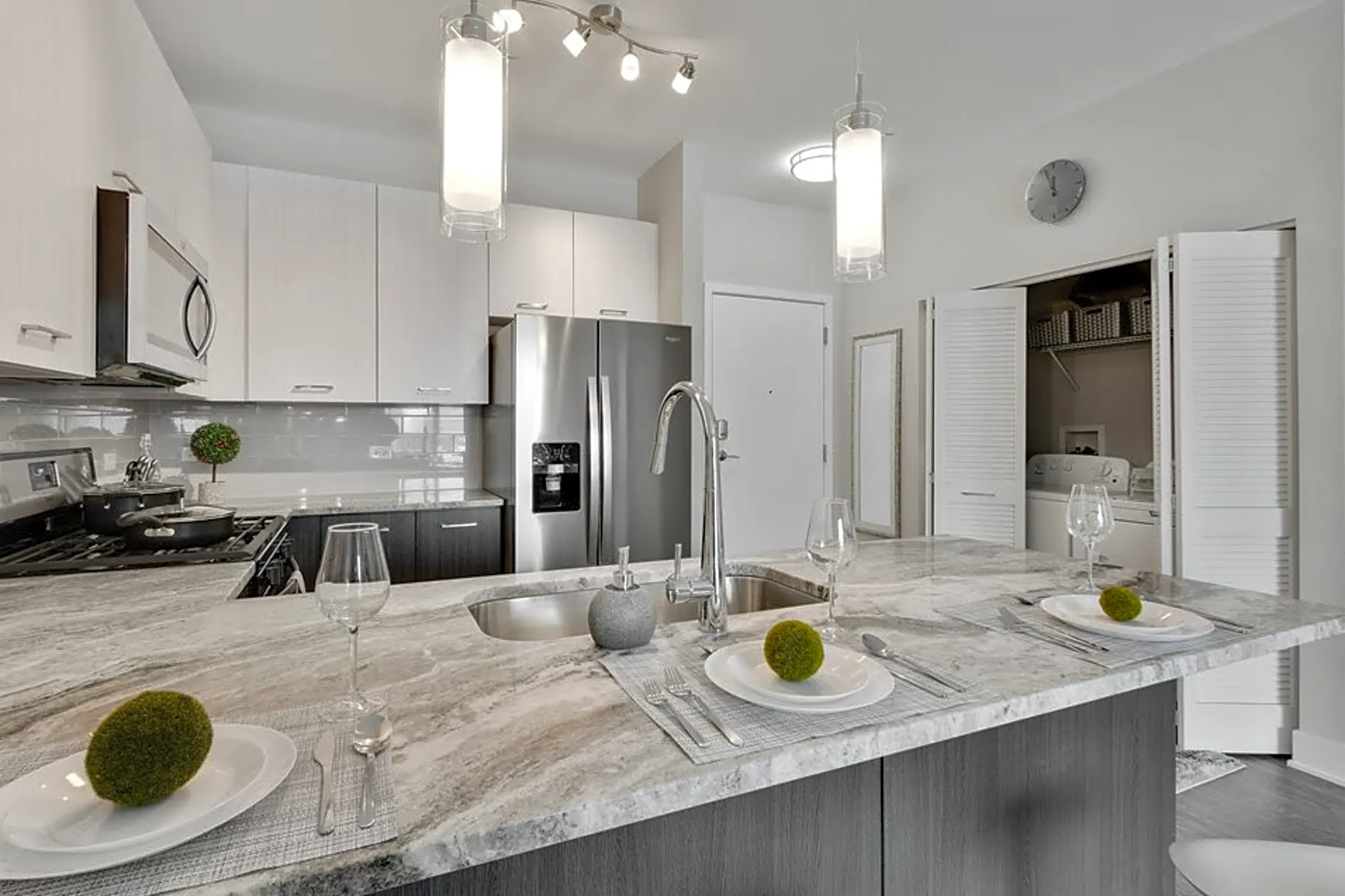 Kitchen - Arden of Oak Brook - Oakbrook Terrace, IL