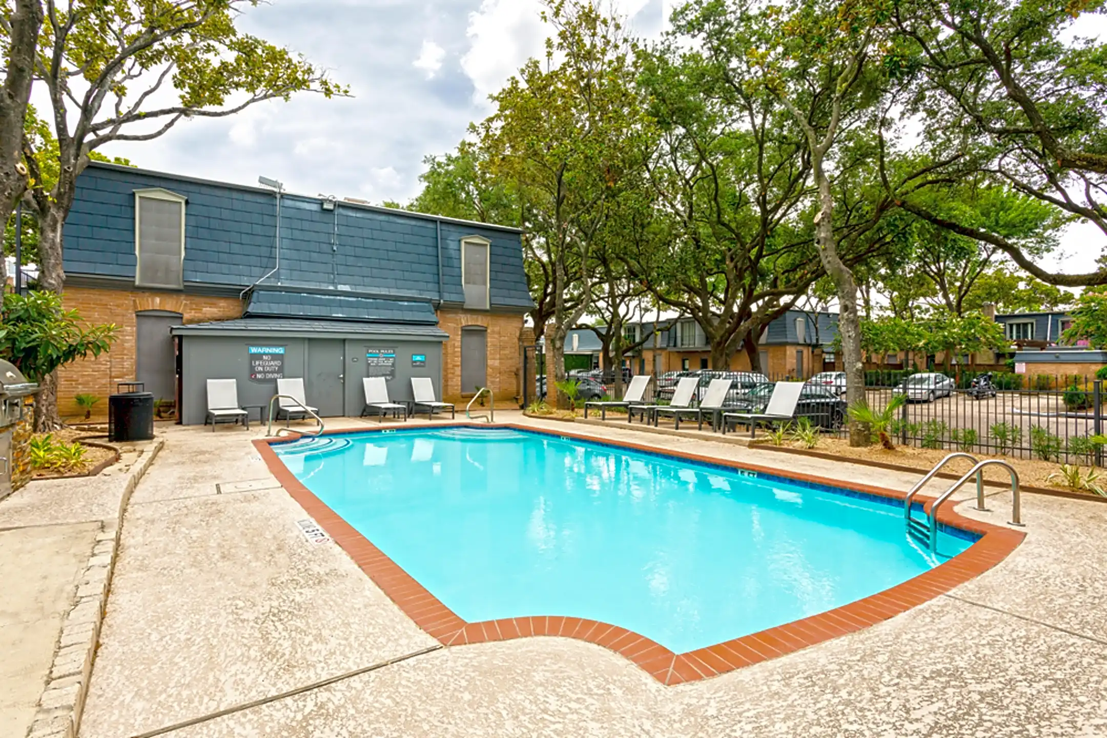 Chateaux Dijon Apartments Houston, TX 77056