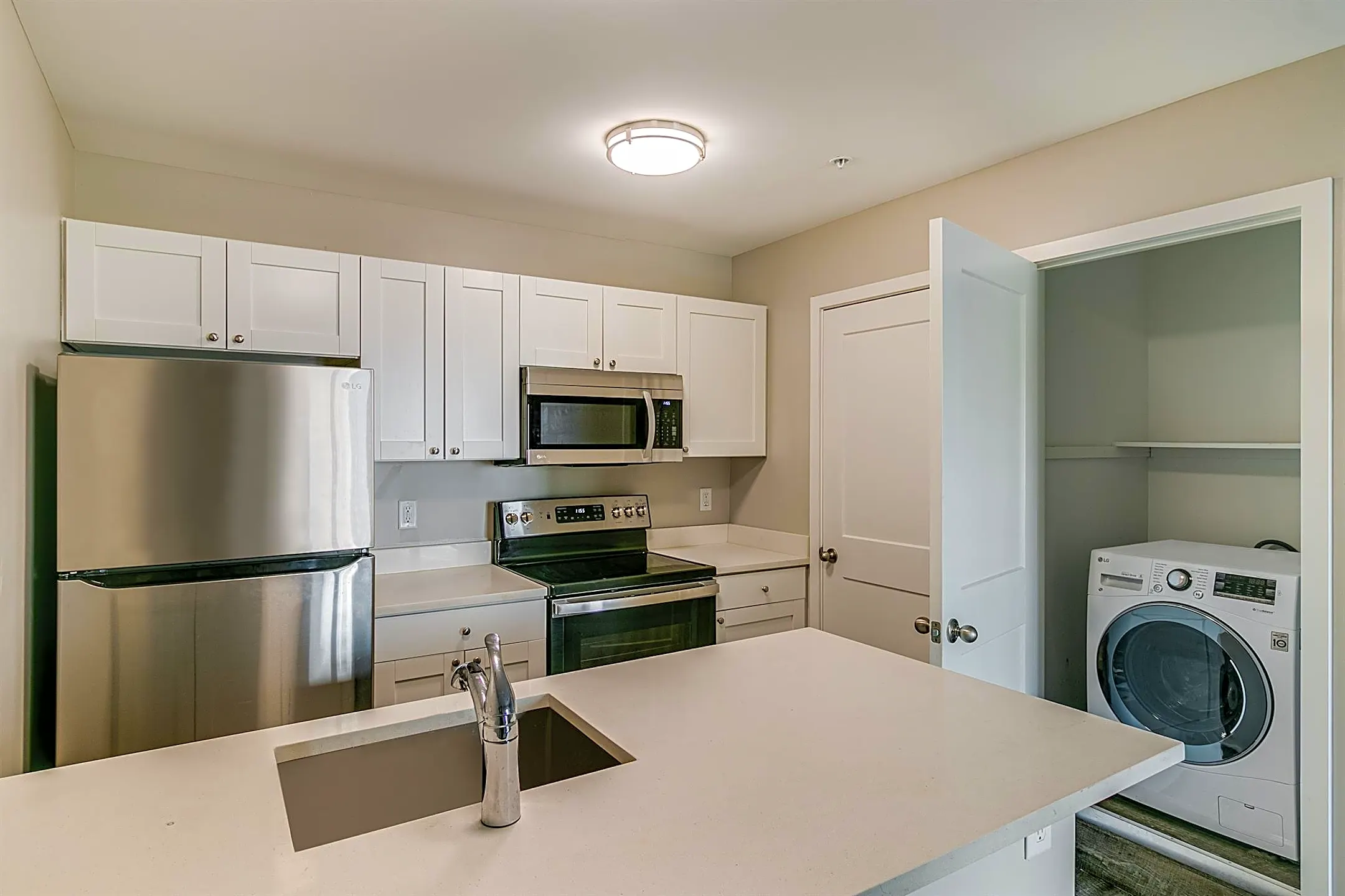 Westlake Place Apartments 825 West Lake Street South Lyon, MI