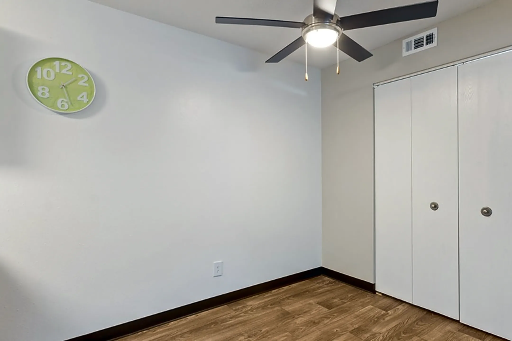 Bedroom - Renew Cross Creek - Saint Louis, MO