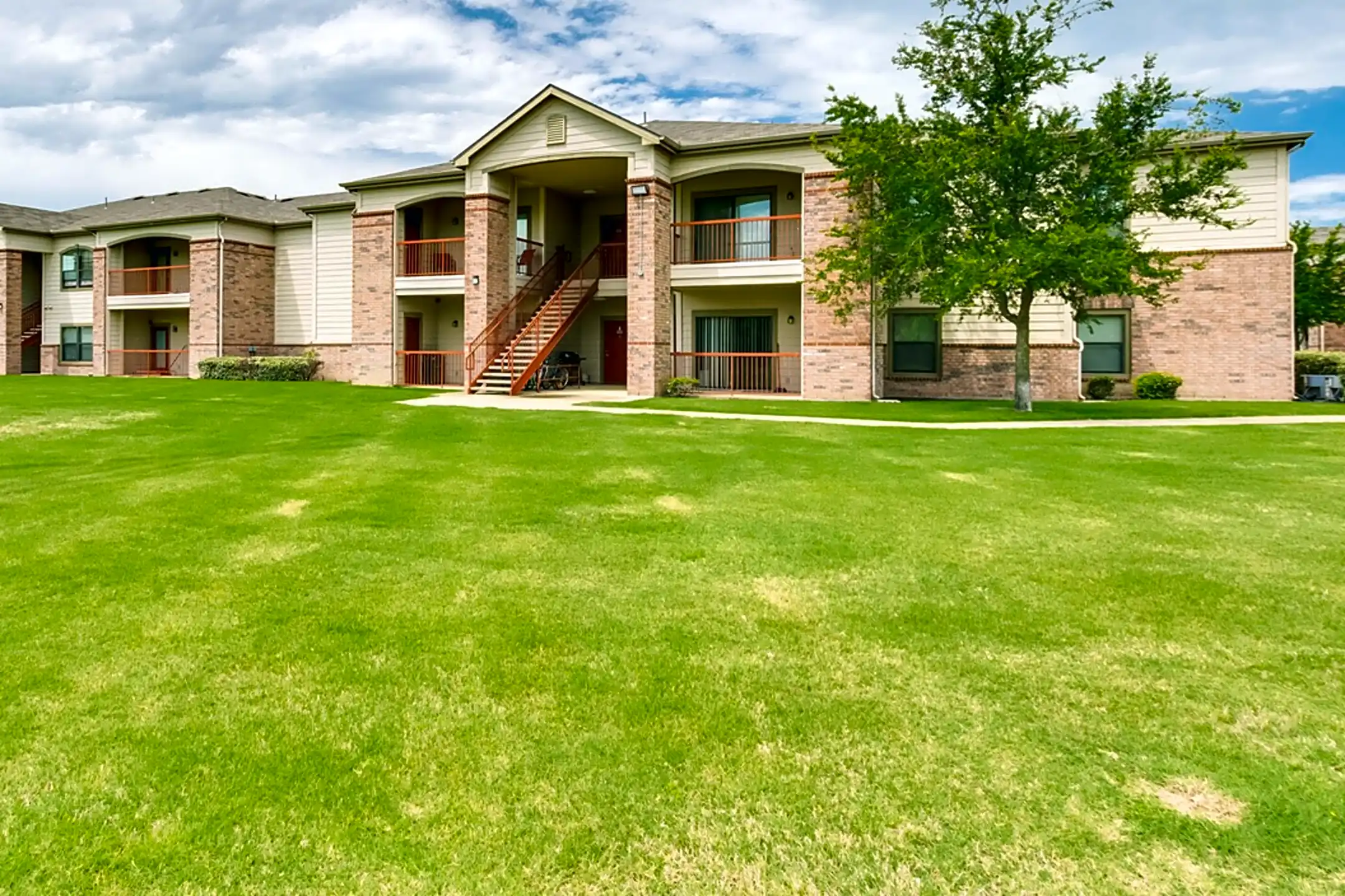 Bradford Place Apartments Commerce, TX 75428