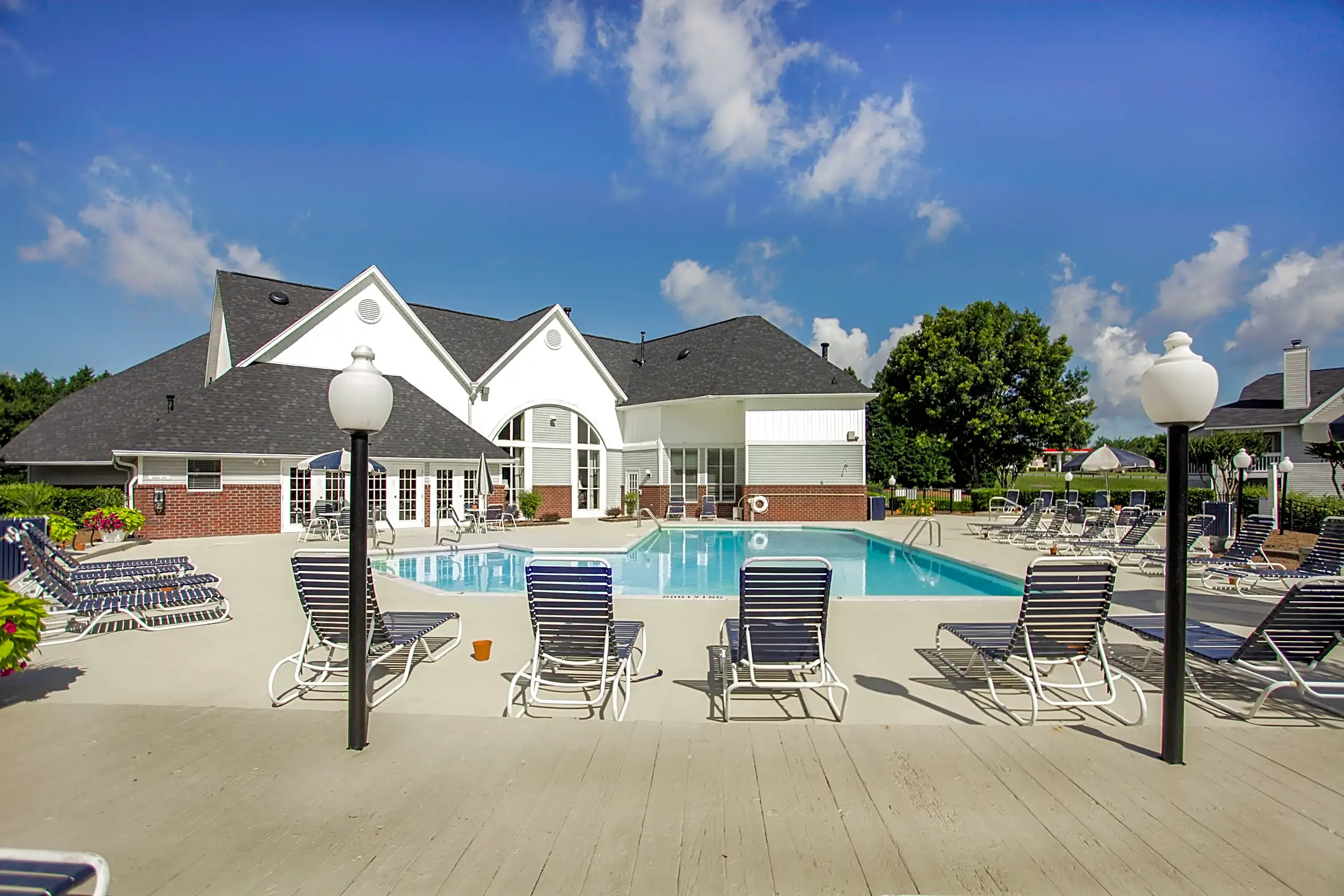 Coffey Creek Apartment Homes 2208 Yager Creek Dr Charlotte, NC