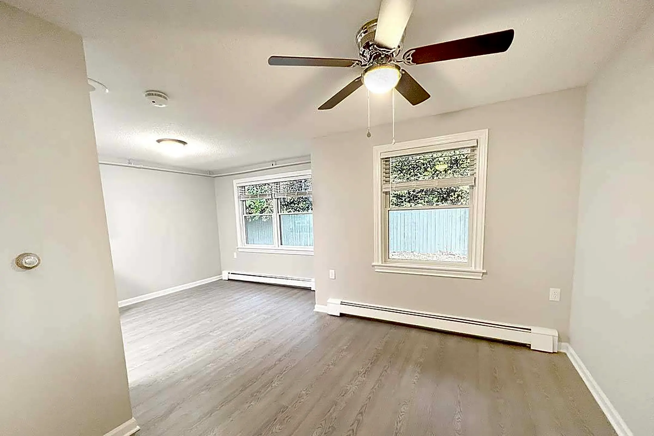 2100 Springport 2100 Springport Rd Jackson, MI Apartments for Rent