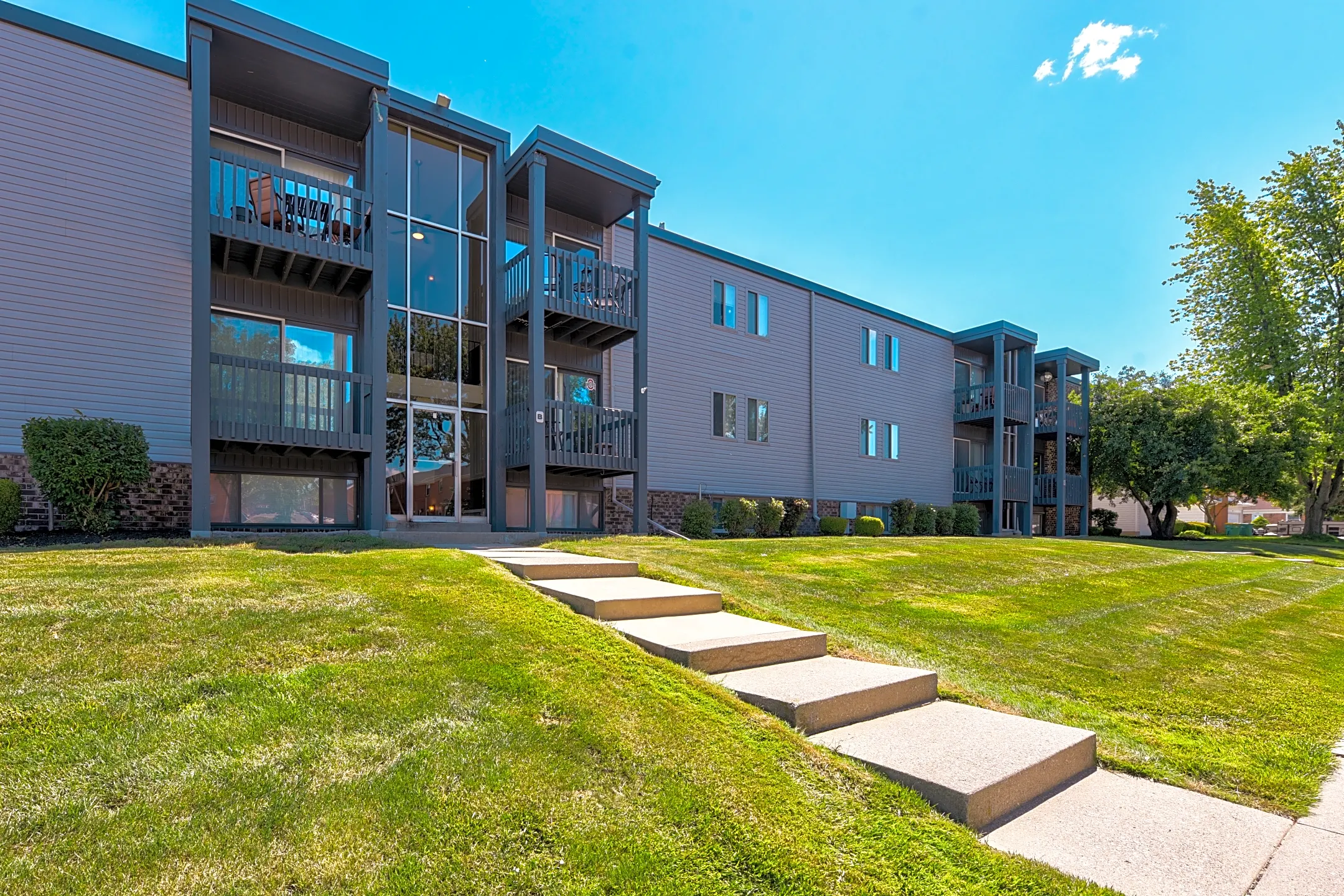 River Ridge Apartments 80 Rossway Ave Rossford, OH Apartments for