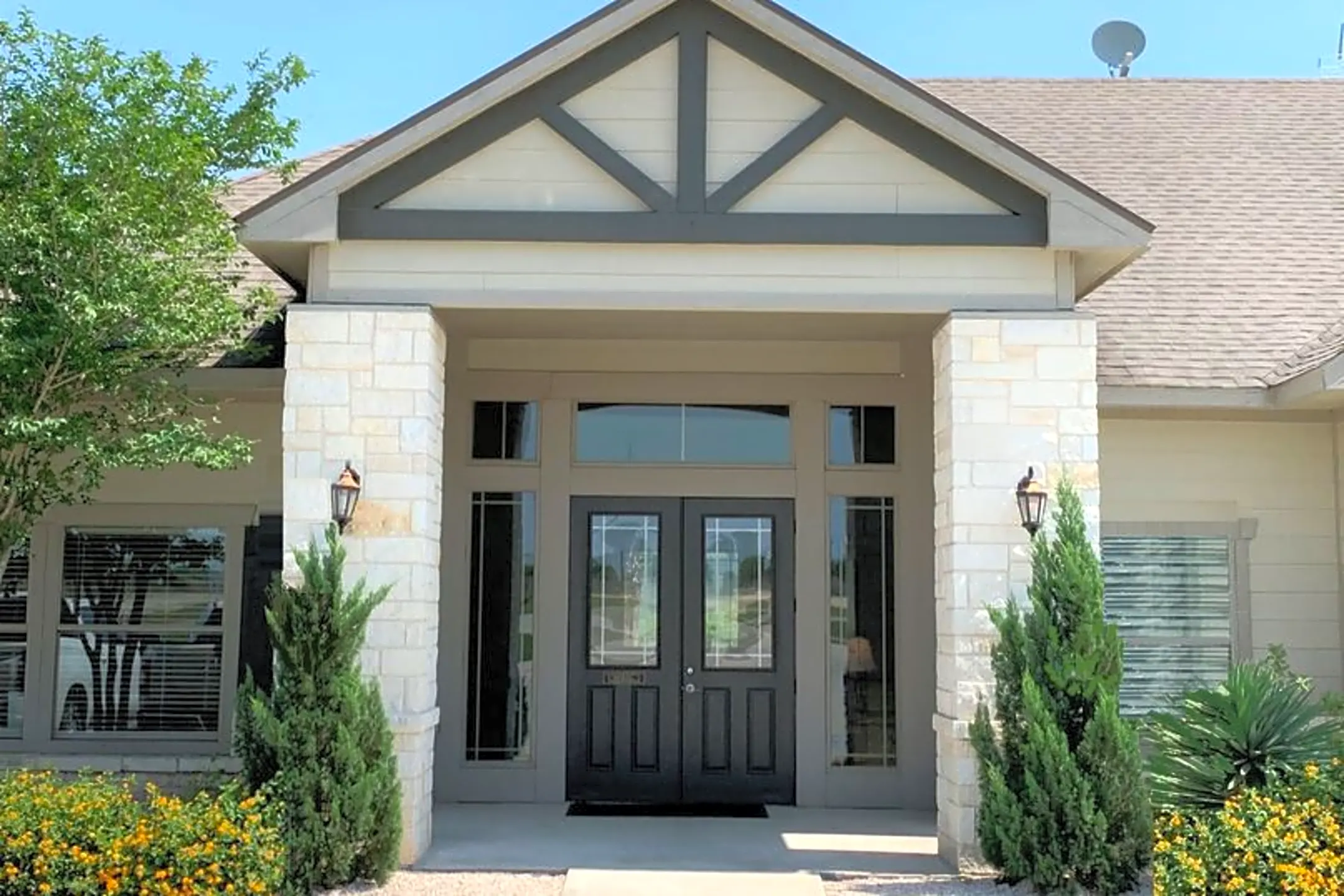 Park Place Landing 270 Park Place Kenedy, TX Apartments for Rent