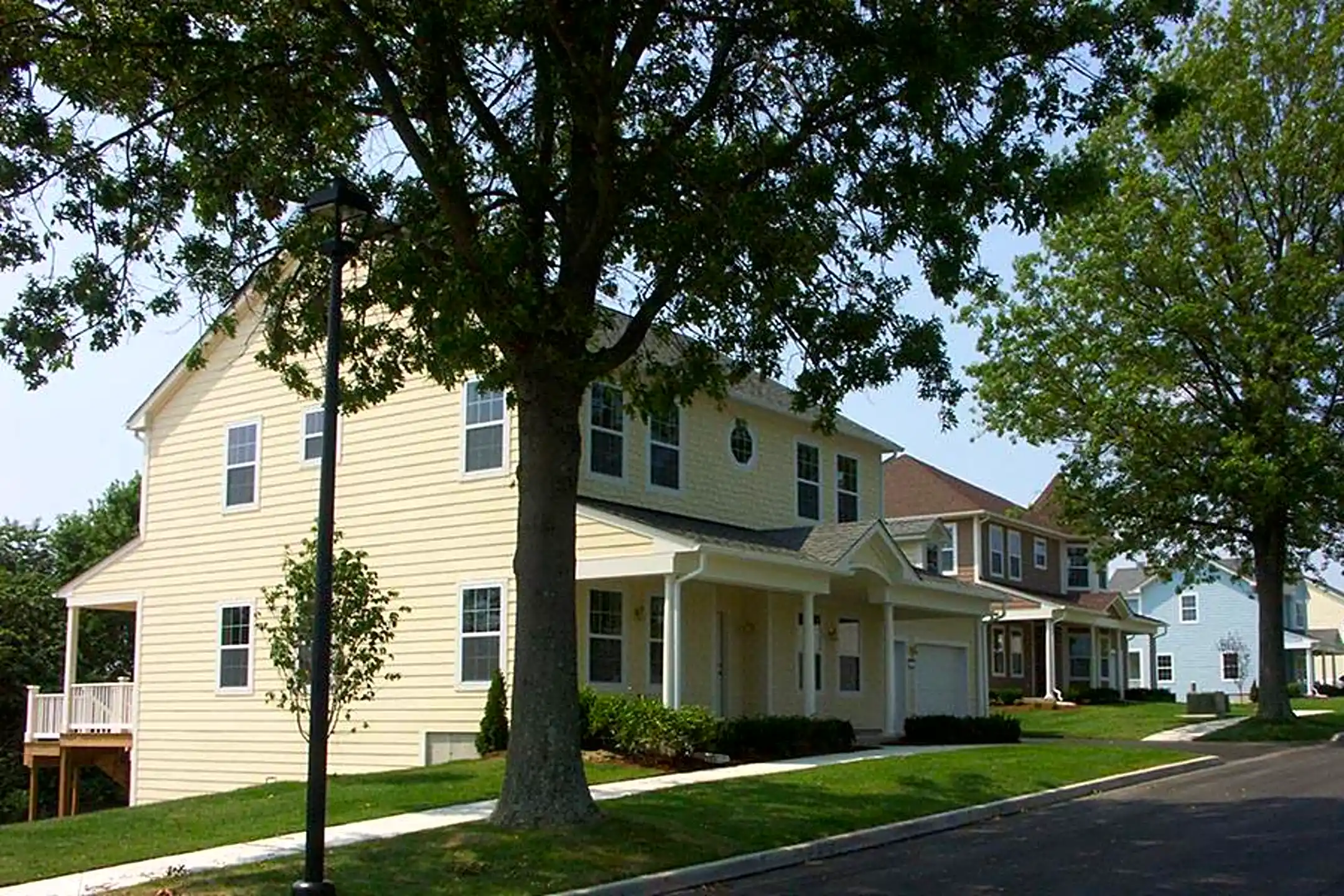 Building - Beacon Point Homes - Groton, CT