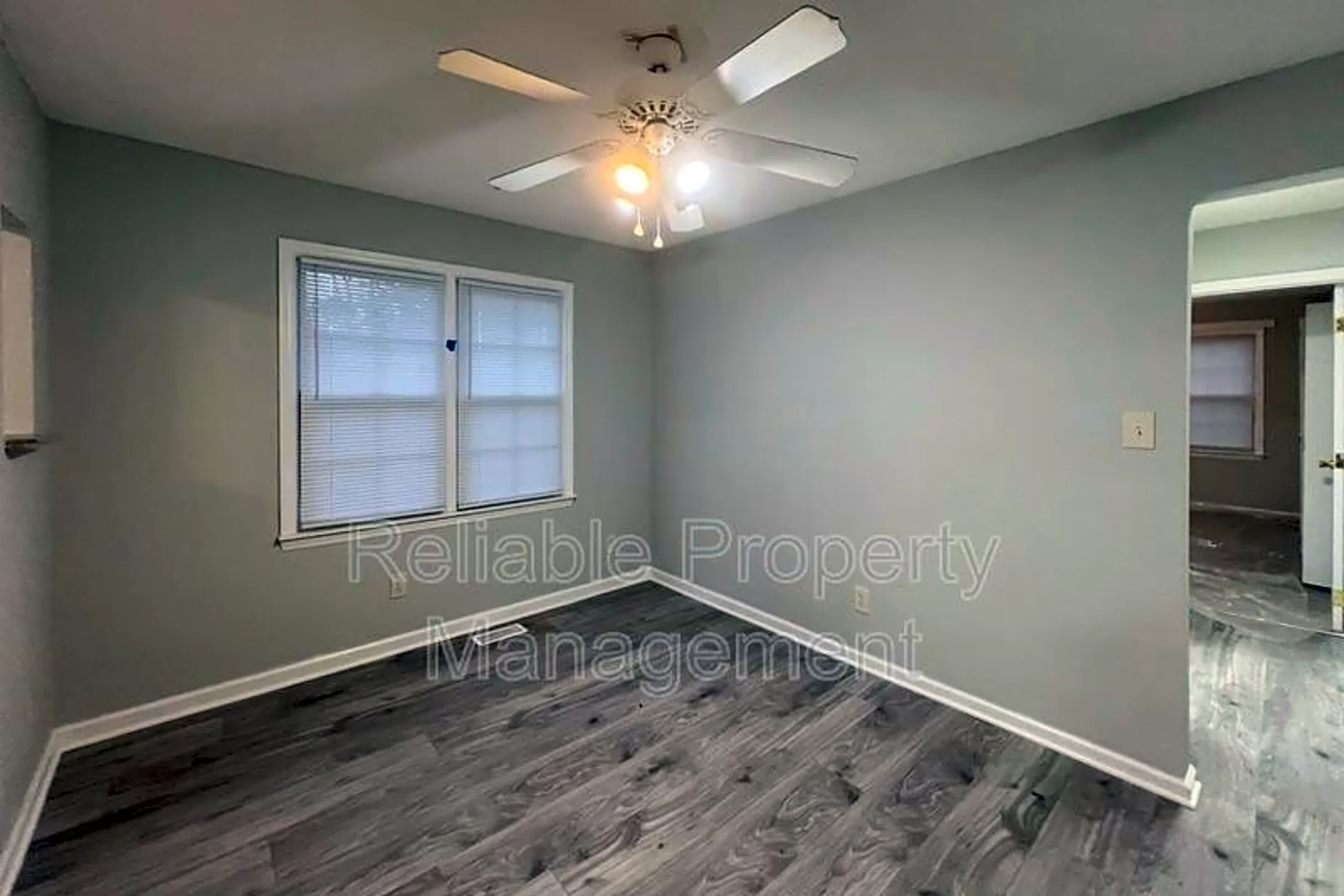 2616 Brookwood Dr Houses - Raleigh, NC 27603