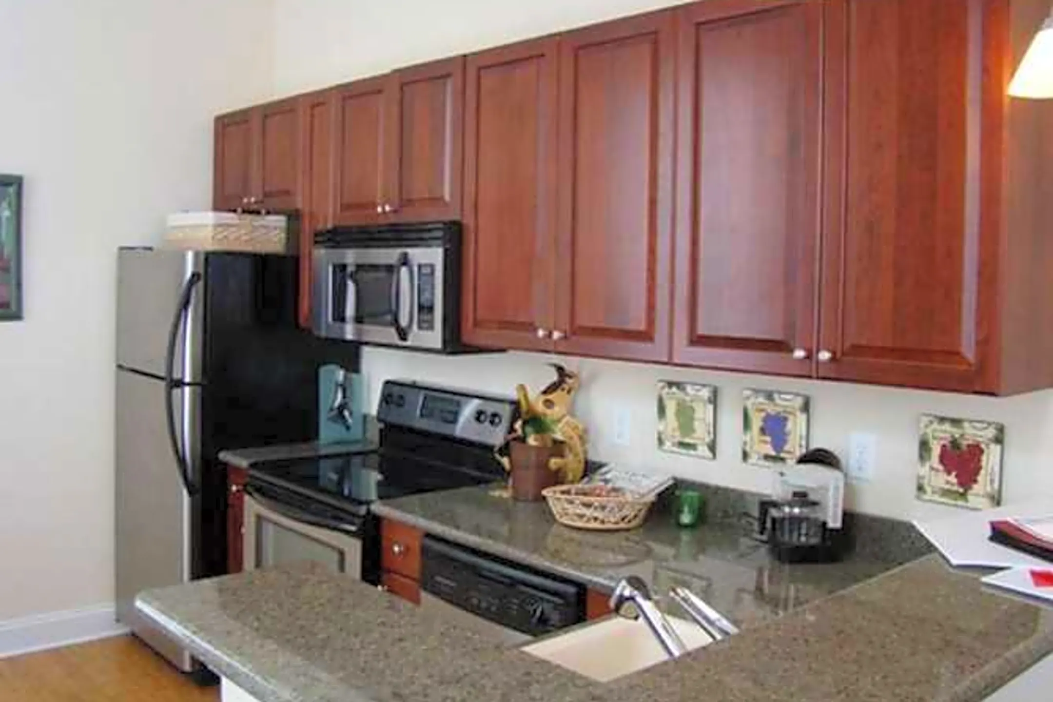 Kitchen - Eagle Mill Apartments and Lofts - Richmond, VA