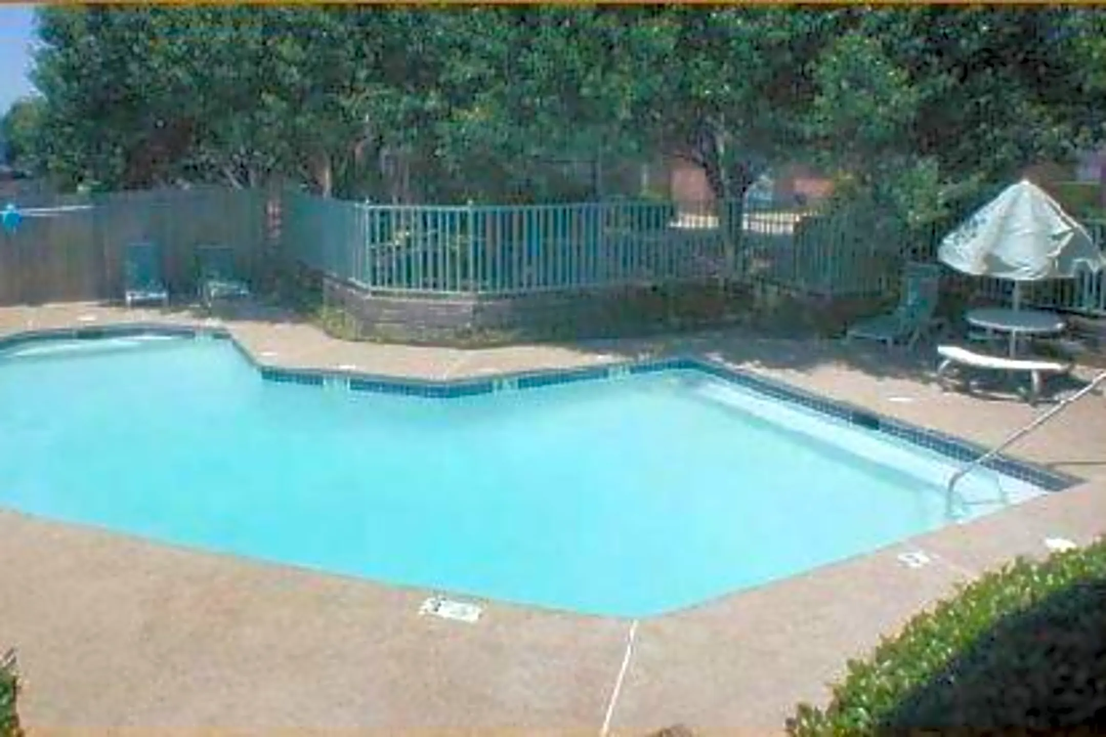 Wexford Townhomes Duncanville, TX 75137