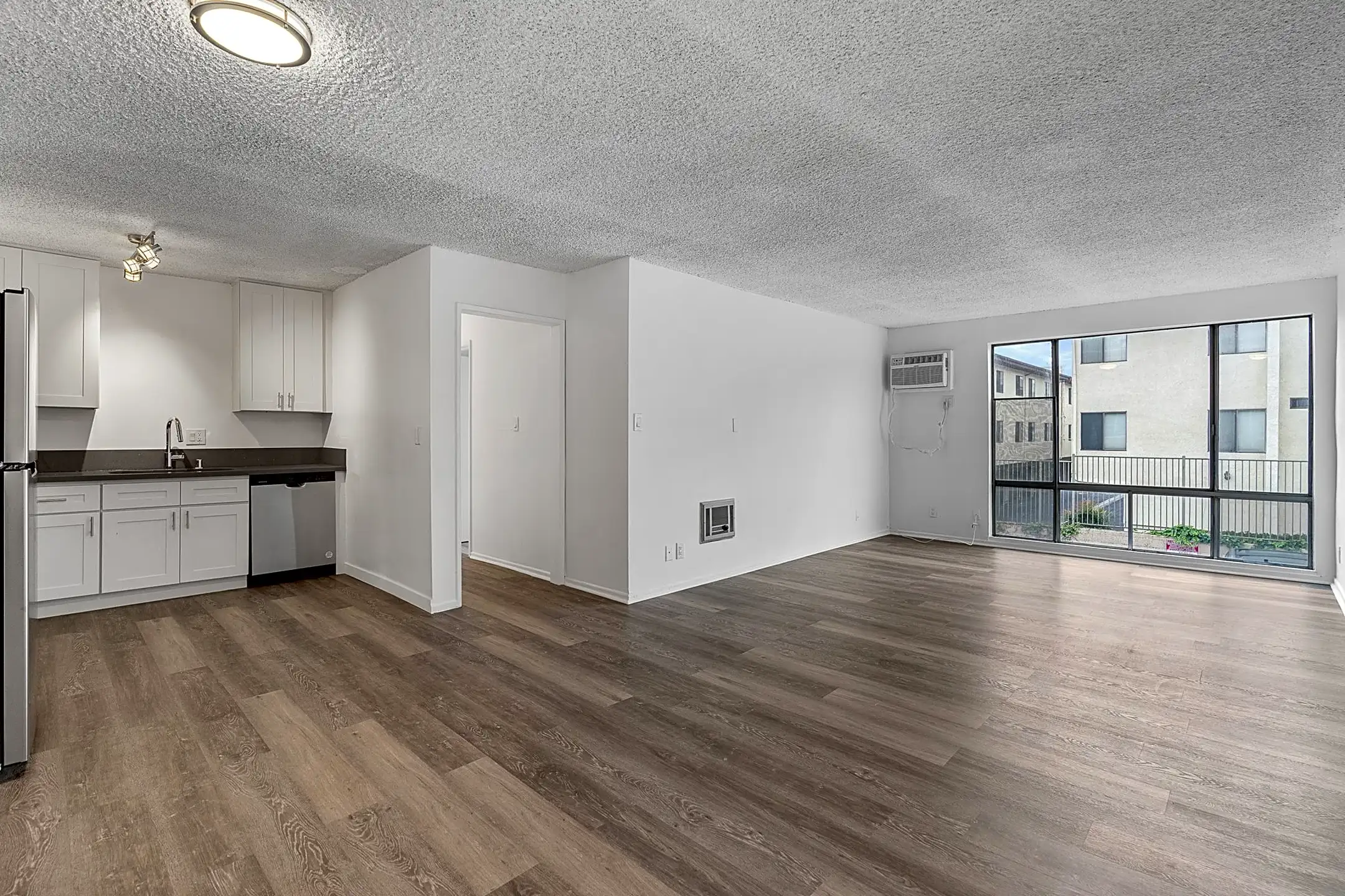 mountain-view-manor-12960-dronfield-ave-sylmar-ca-apartments-for