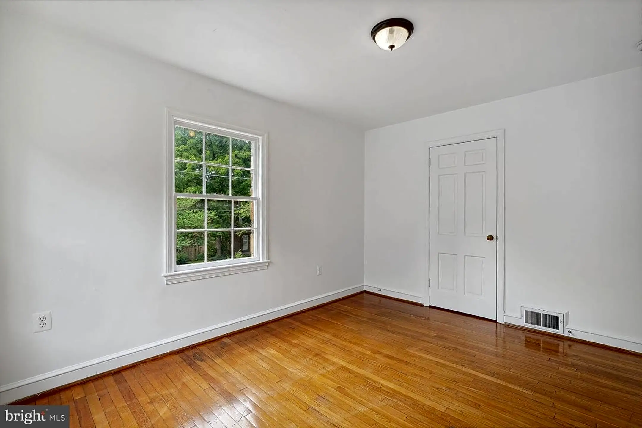Bedroom - 4319 Ellicott St NW - Washington, DC