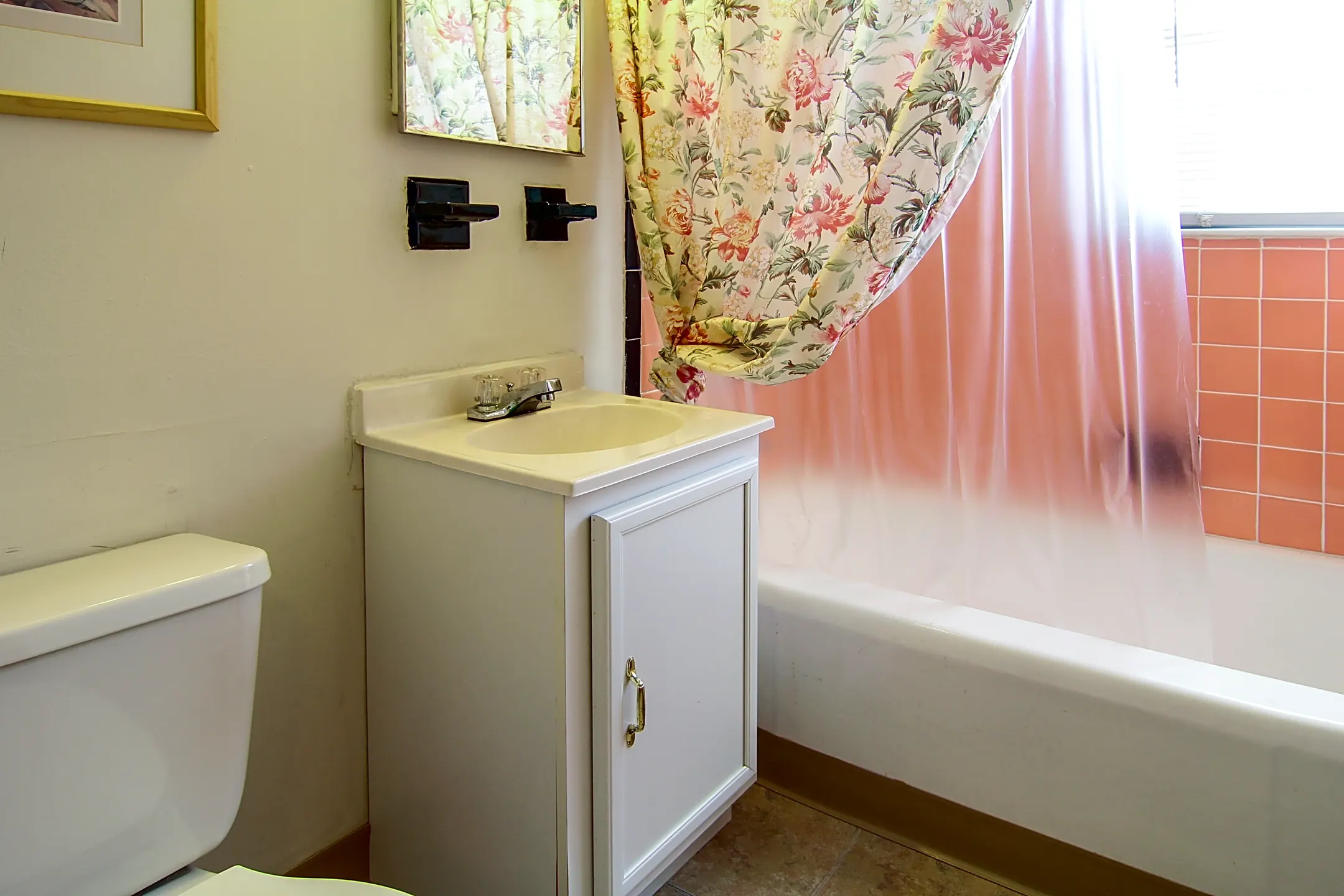 Brookside Commons Apartments East Hartford, CT 06118