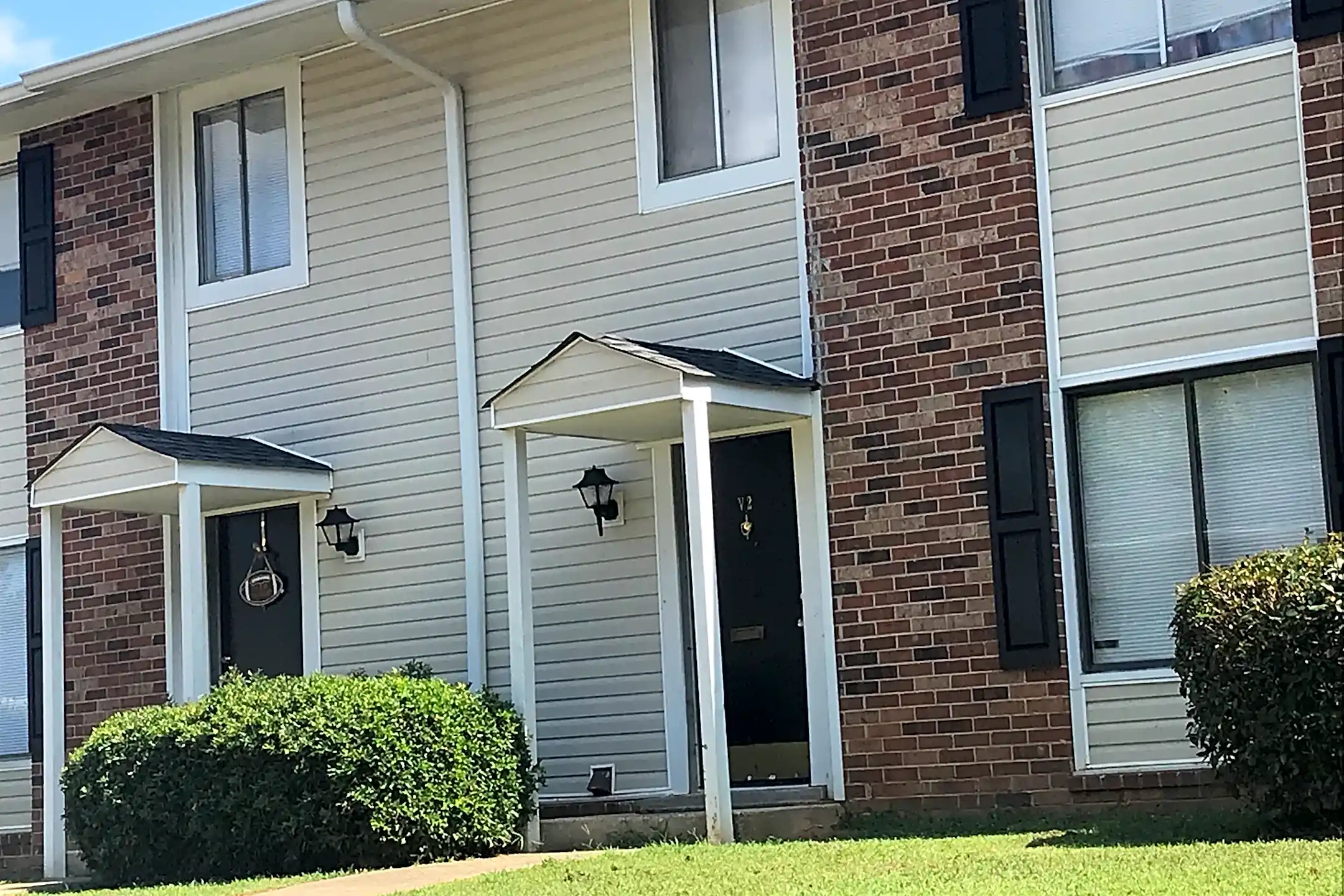 Amber Chase Townhomes and Apartments 751 Northside Dr E Greenwood, SC for Rent Rent.