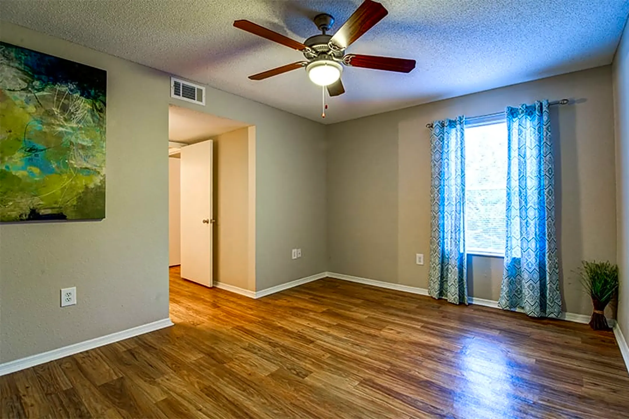 Sienna Square 1747 Capital Cir NE Tallahassee, FL Apartments for