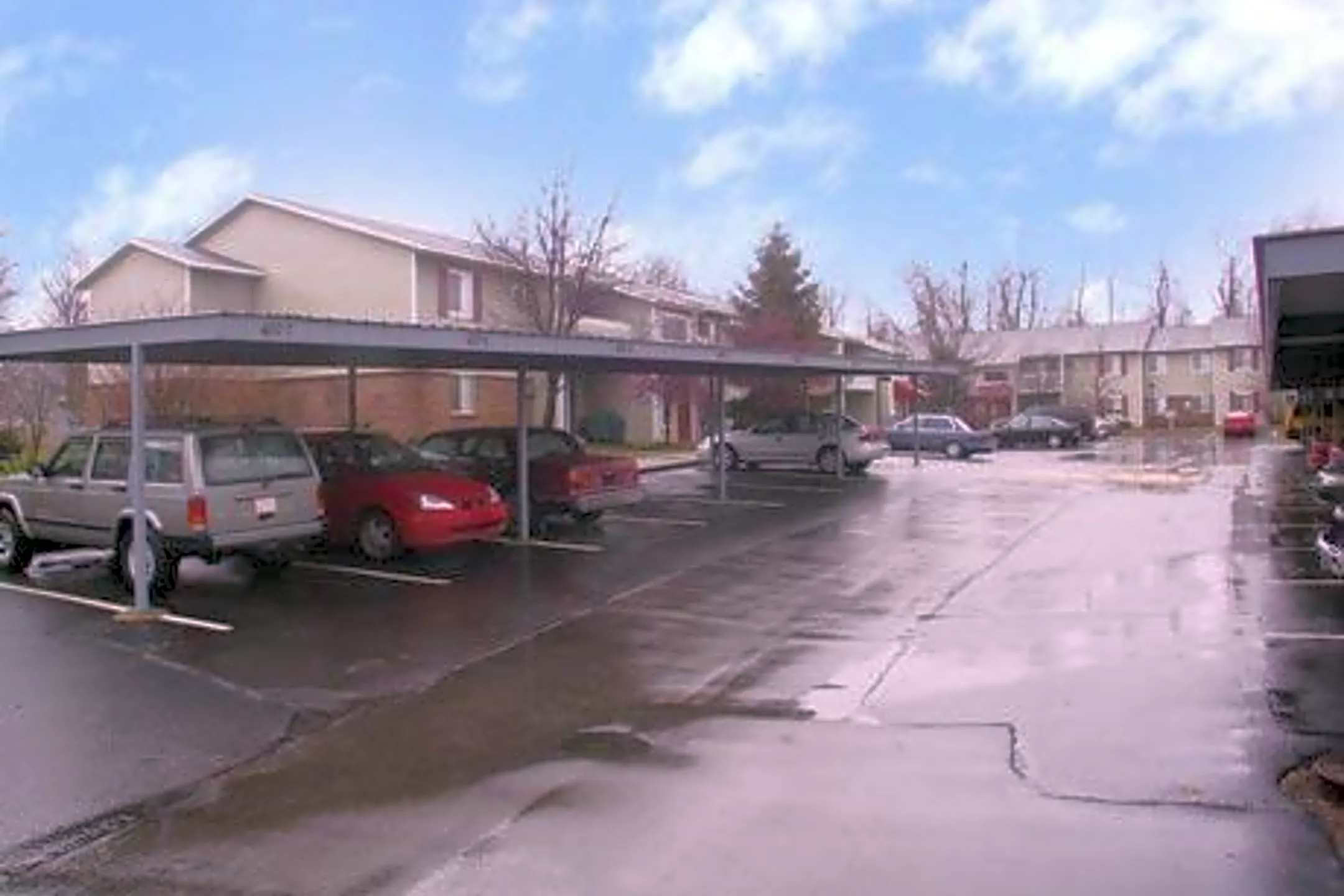 Maple Brooke Apartments 4632 Beech Ave Kalamazoo, MI Apartments for