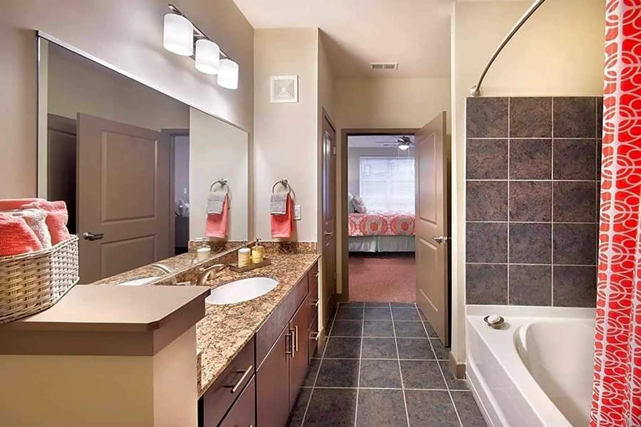 Bathroom - Apartments at Stone Oak - San Antonio, TX