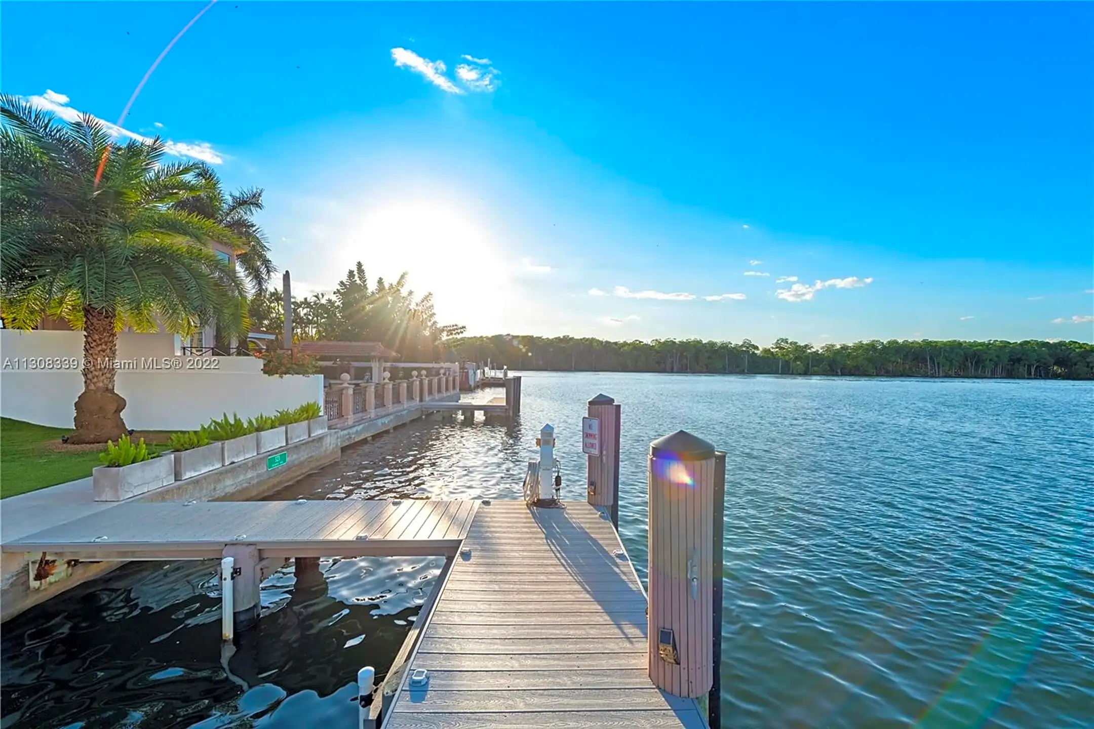 Pool - 323 Atlantic Isle - Sunny Isles Beach, FL