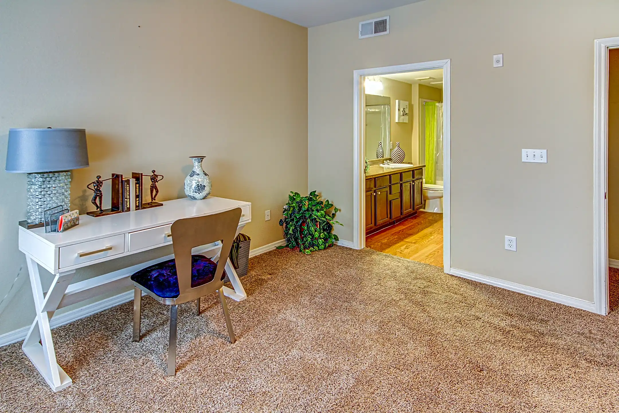 St. Laurent Apartment Homes Grand Prairie, TX 75050