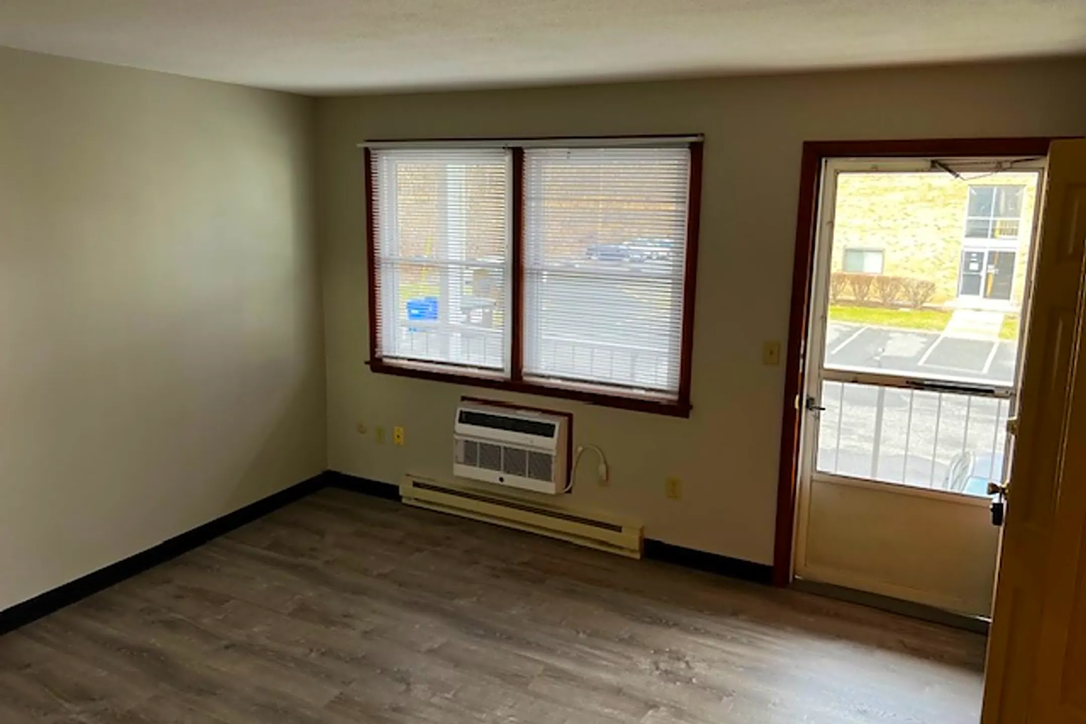 21 Dwight St Agawam, MA Houses for Rent Rent.